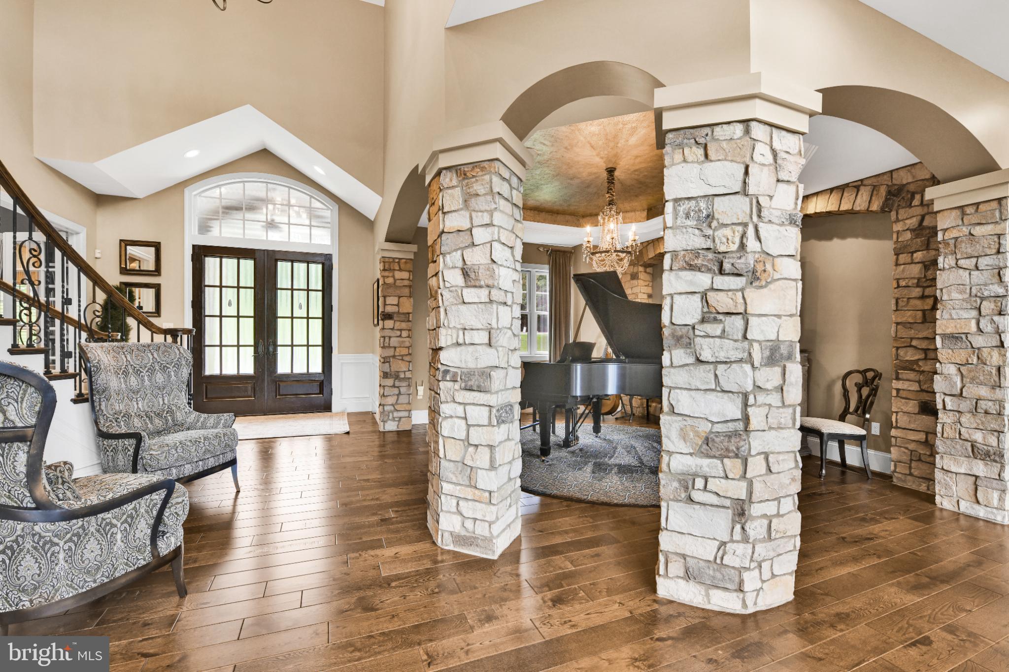 STONEHILL - Residential