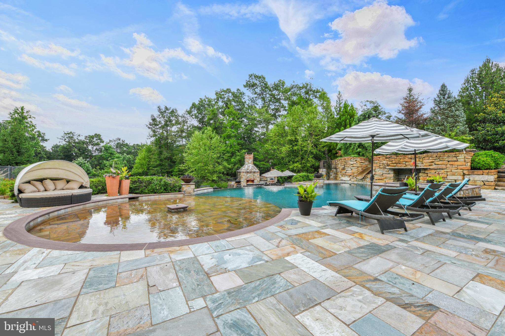 STONEHILL - Residential