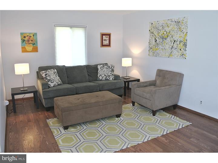 HILLSIDE VIL - Residential