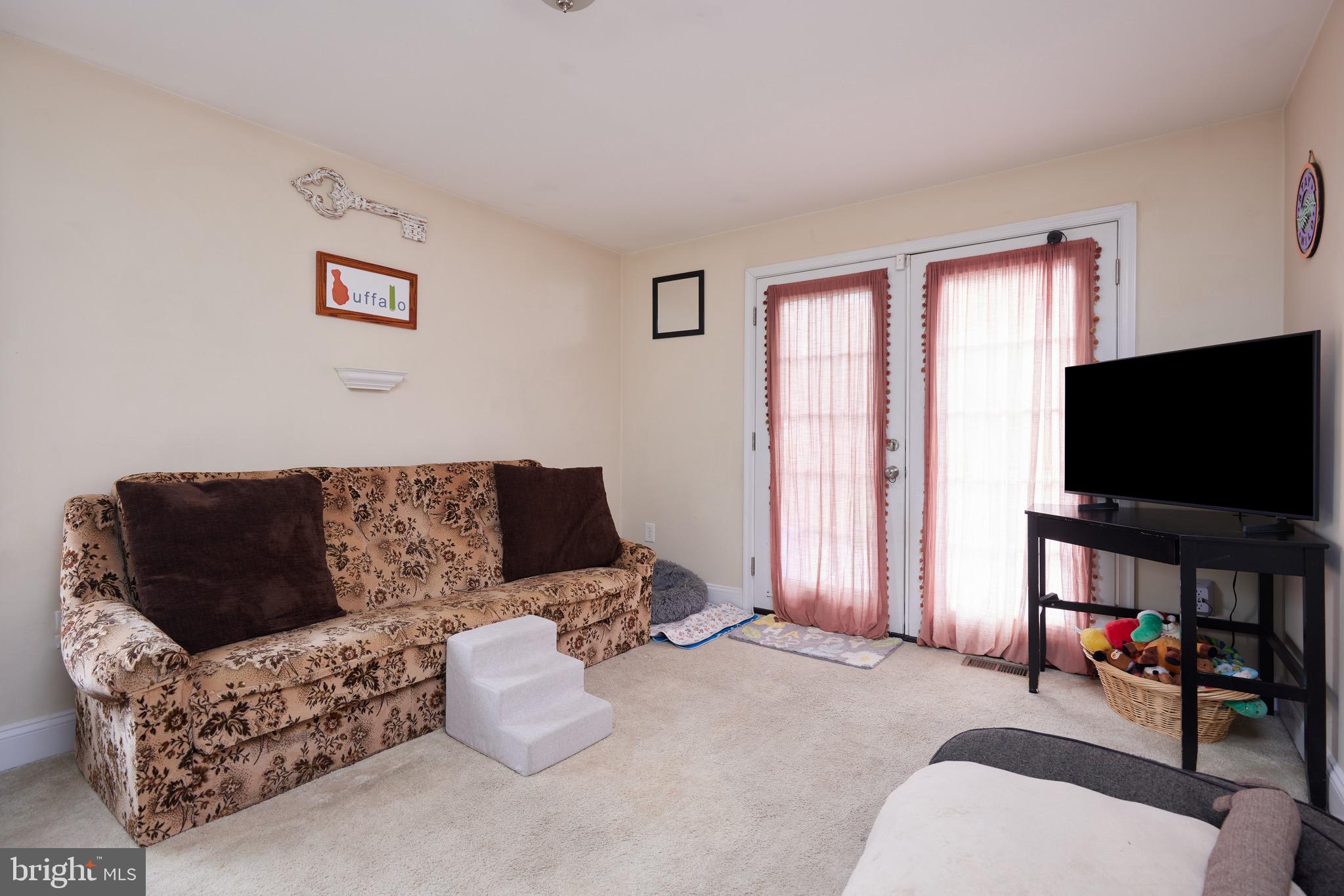 HOLLYWOOD - Residential