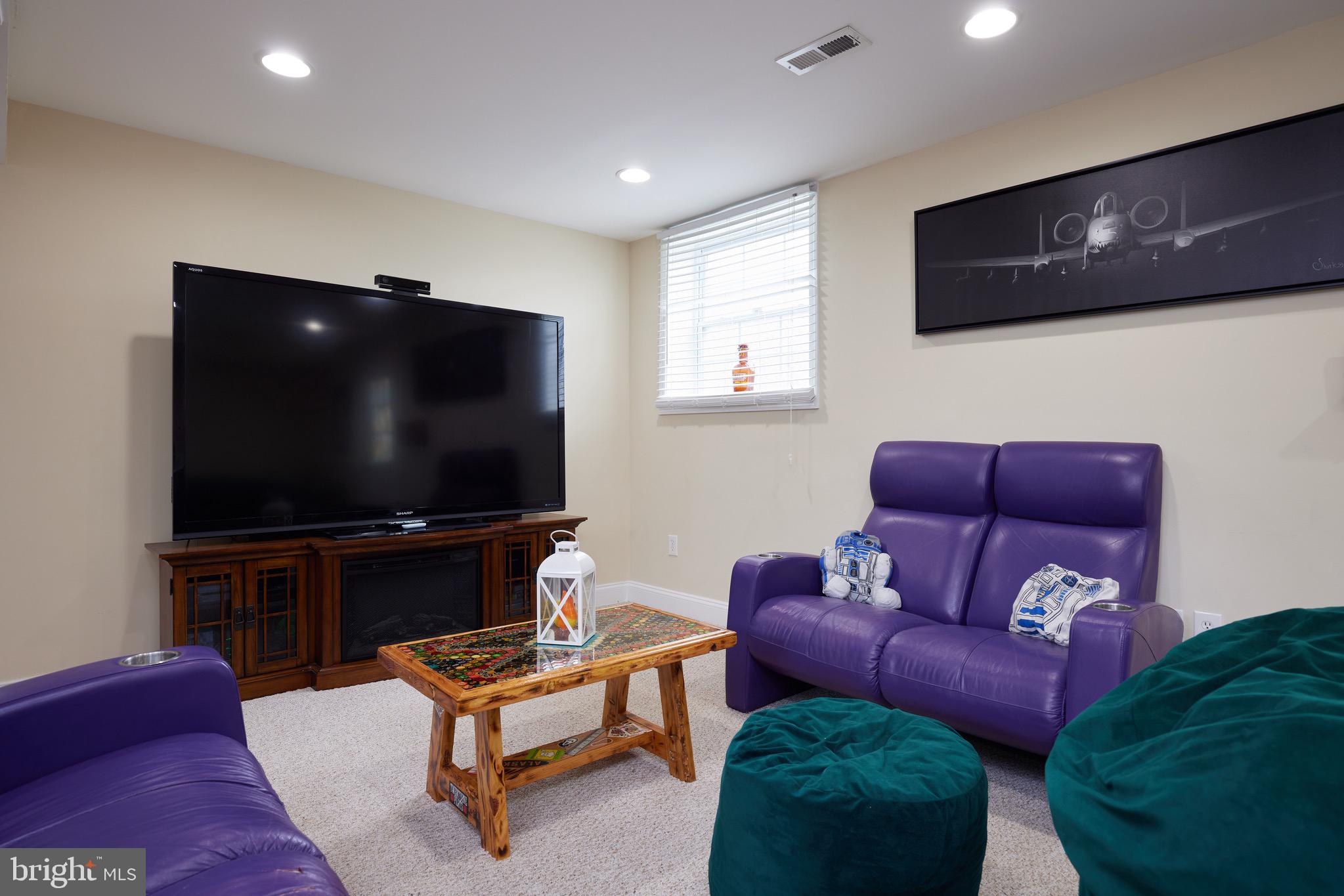 HOLLYWOOD - Residential