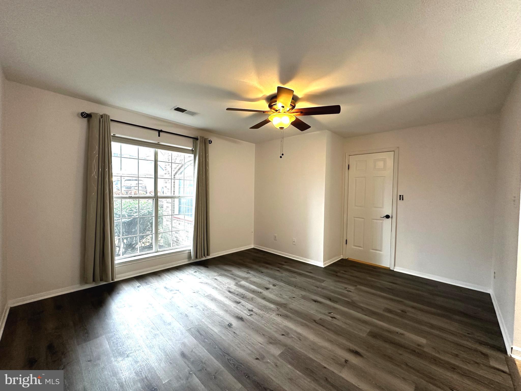 ENGLISH COUNTRY MANOR - Residential