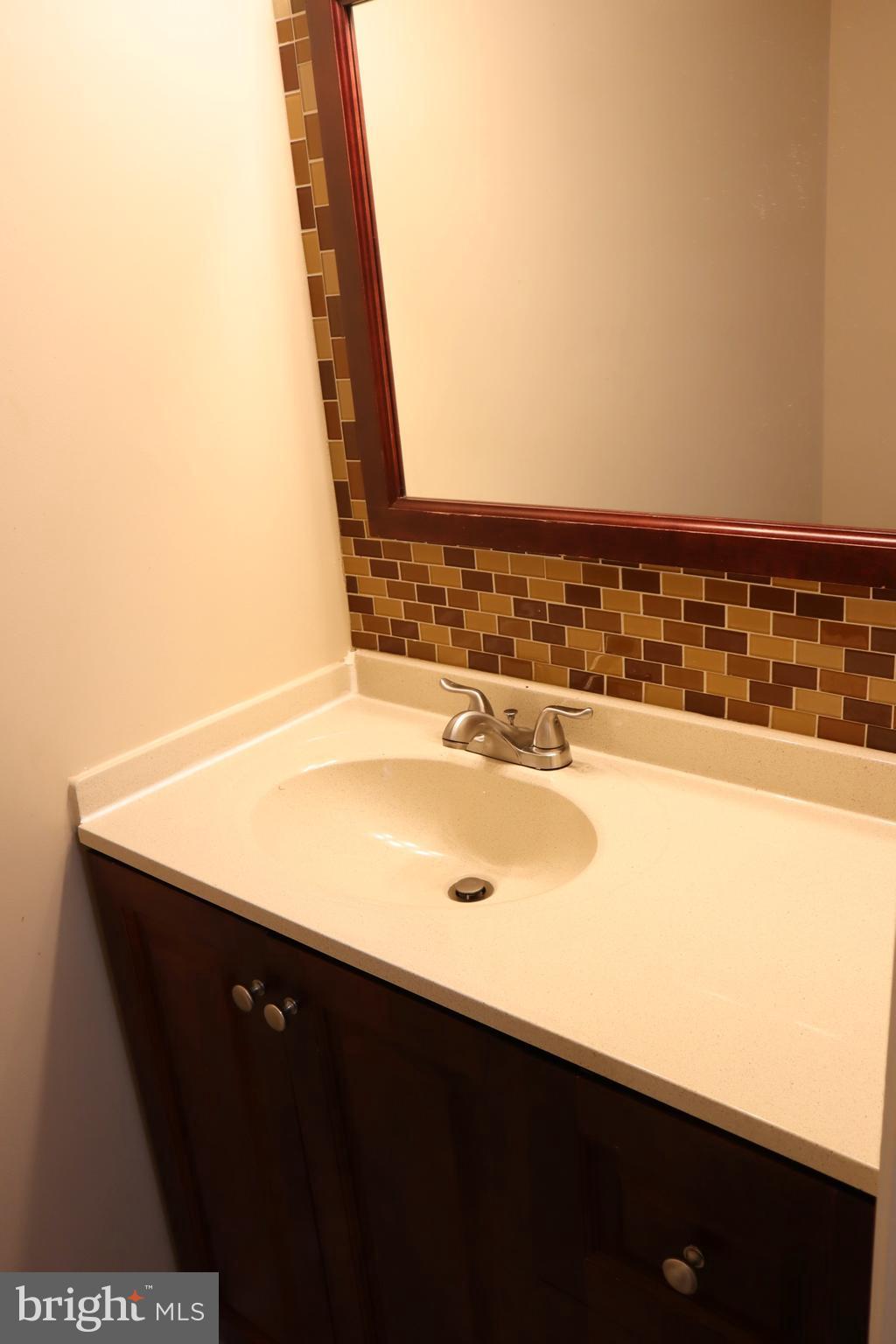 SNOWDENS MILL - Residential Lease