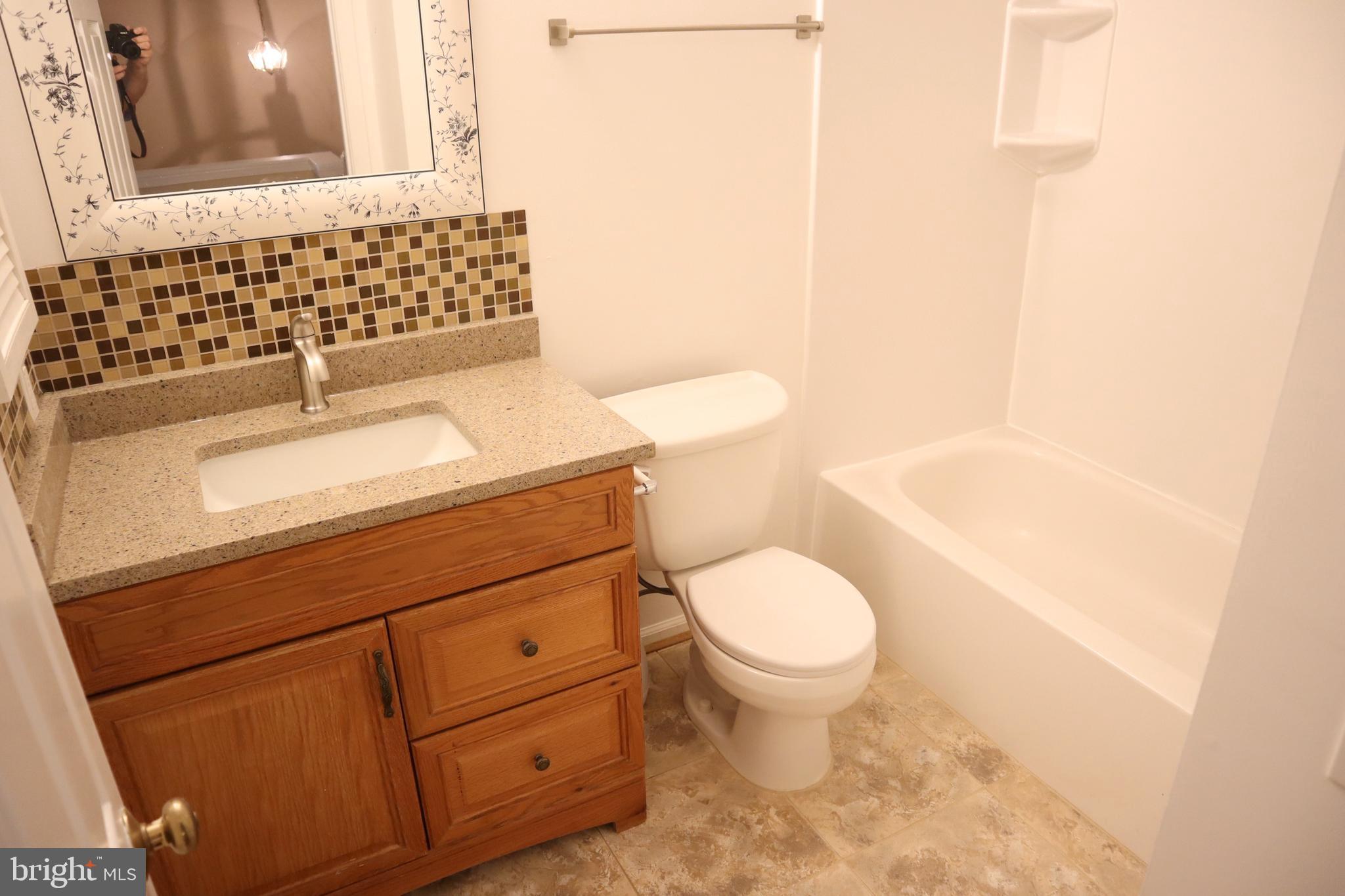 SNOWDENS MILL - Residential Lease