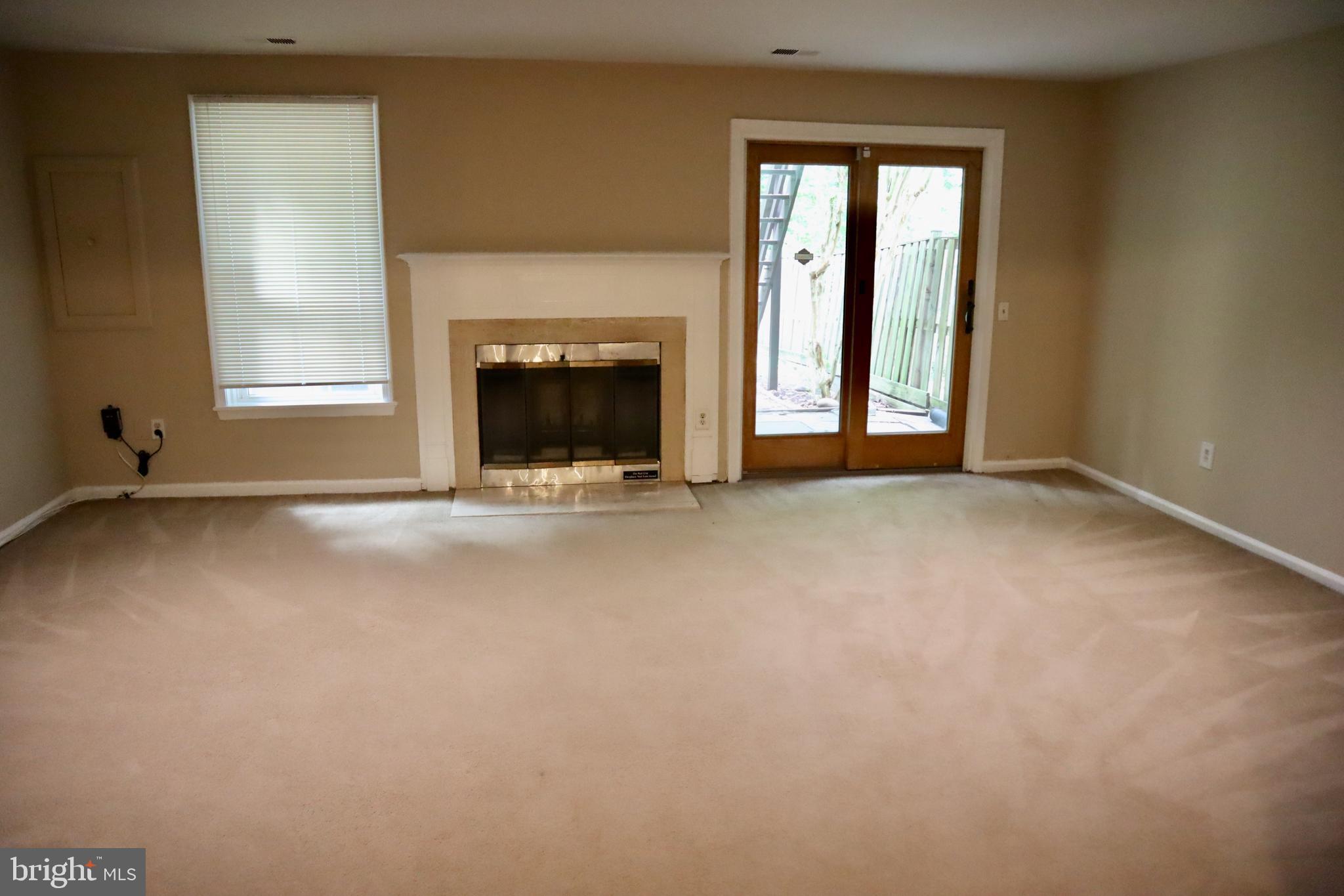 SNOWDENS MILL - Residential Lease