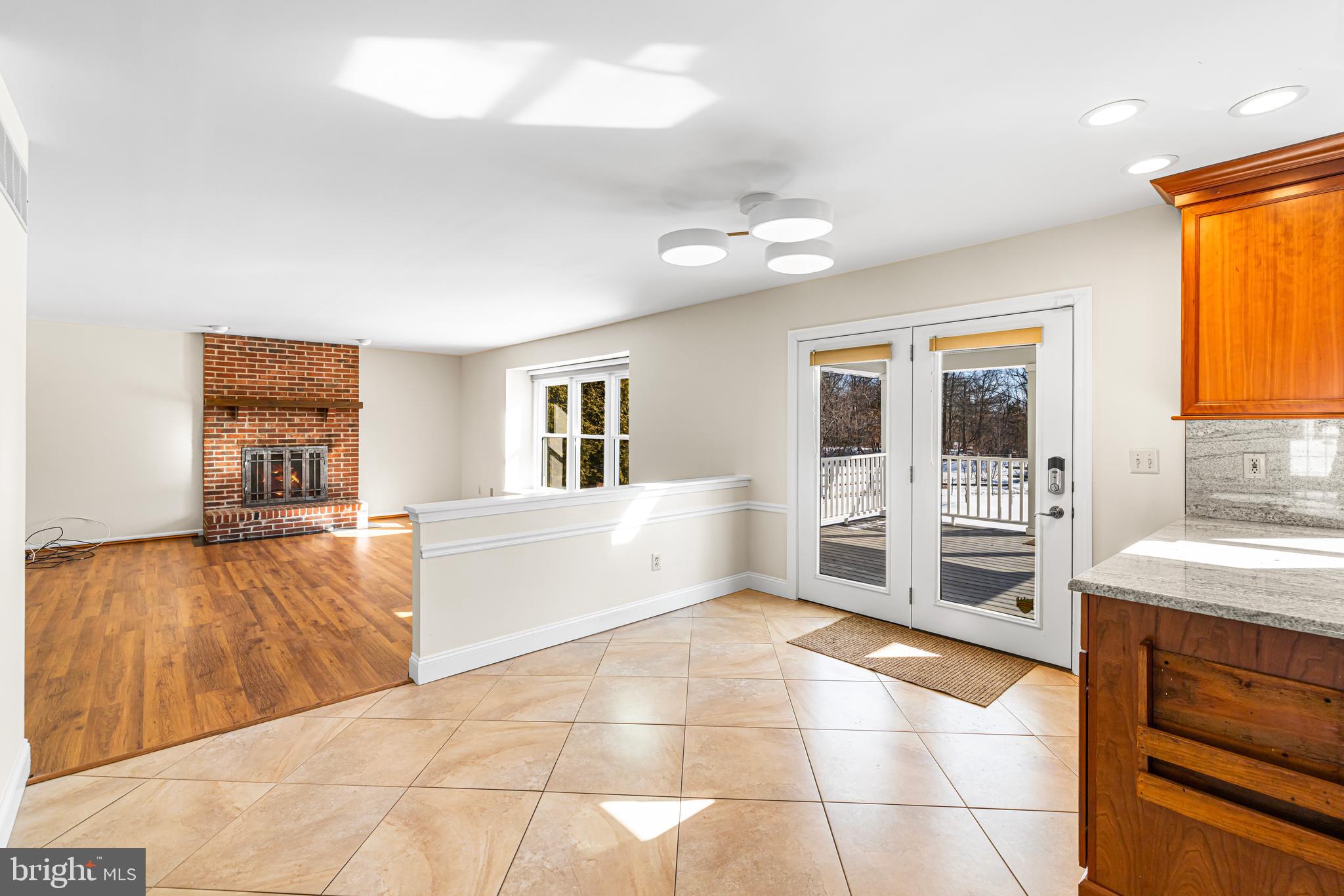 HAMPTON CHASE - Residential