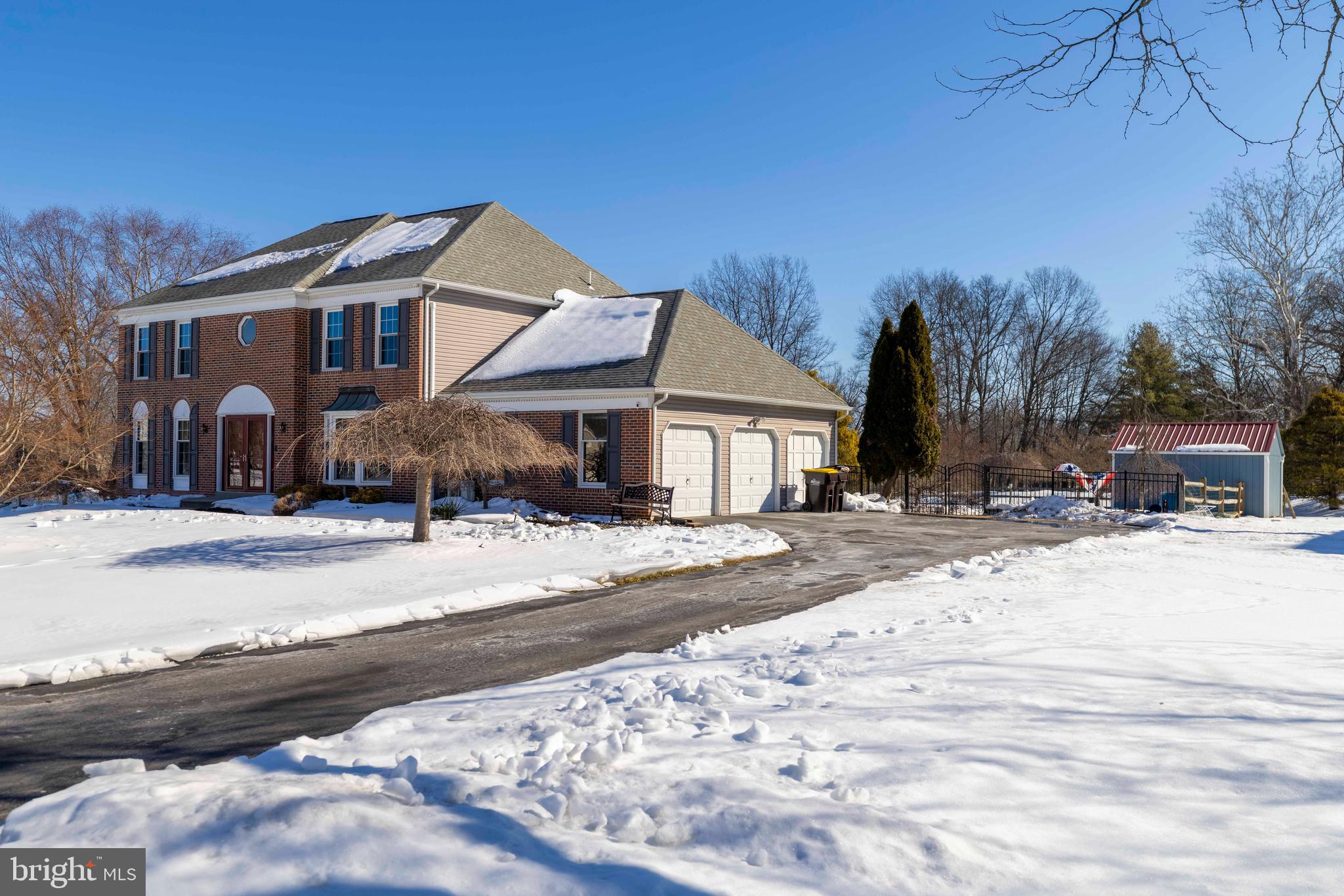 HAMPTON CHASE - Residential