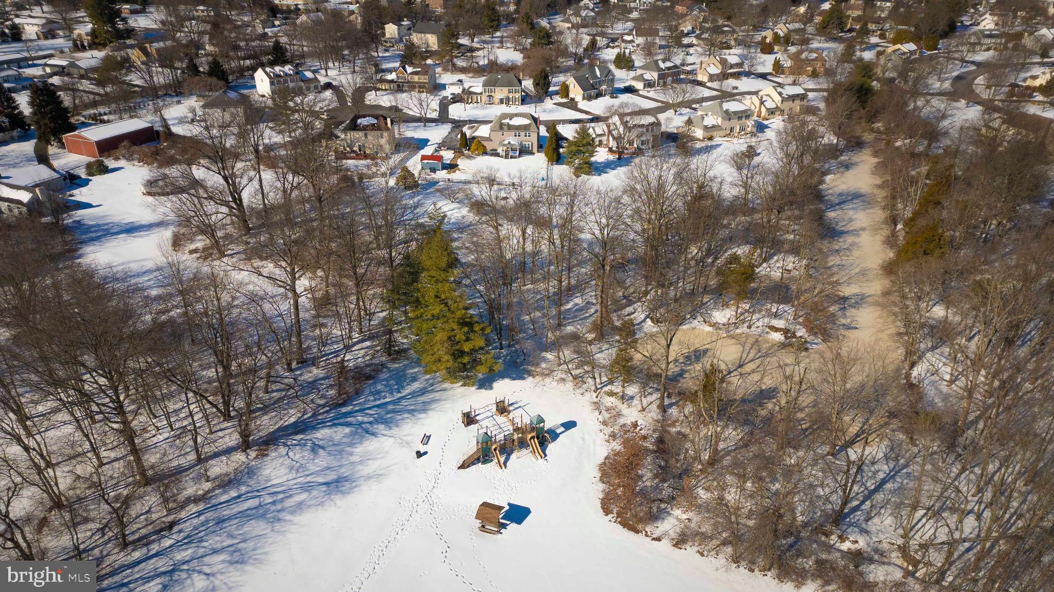 HAMPTON CHASE - Residential