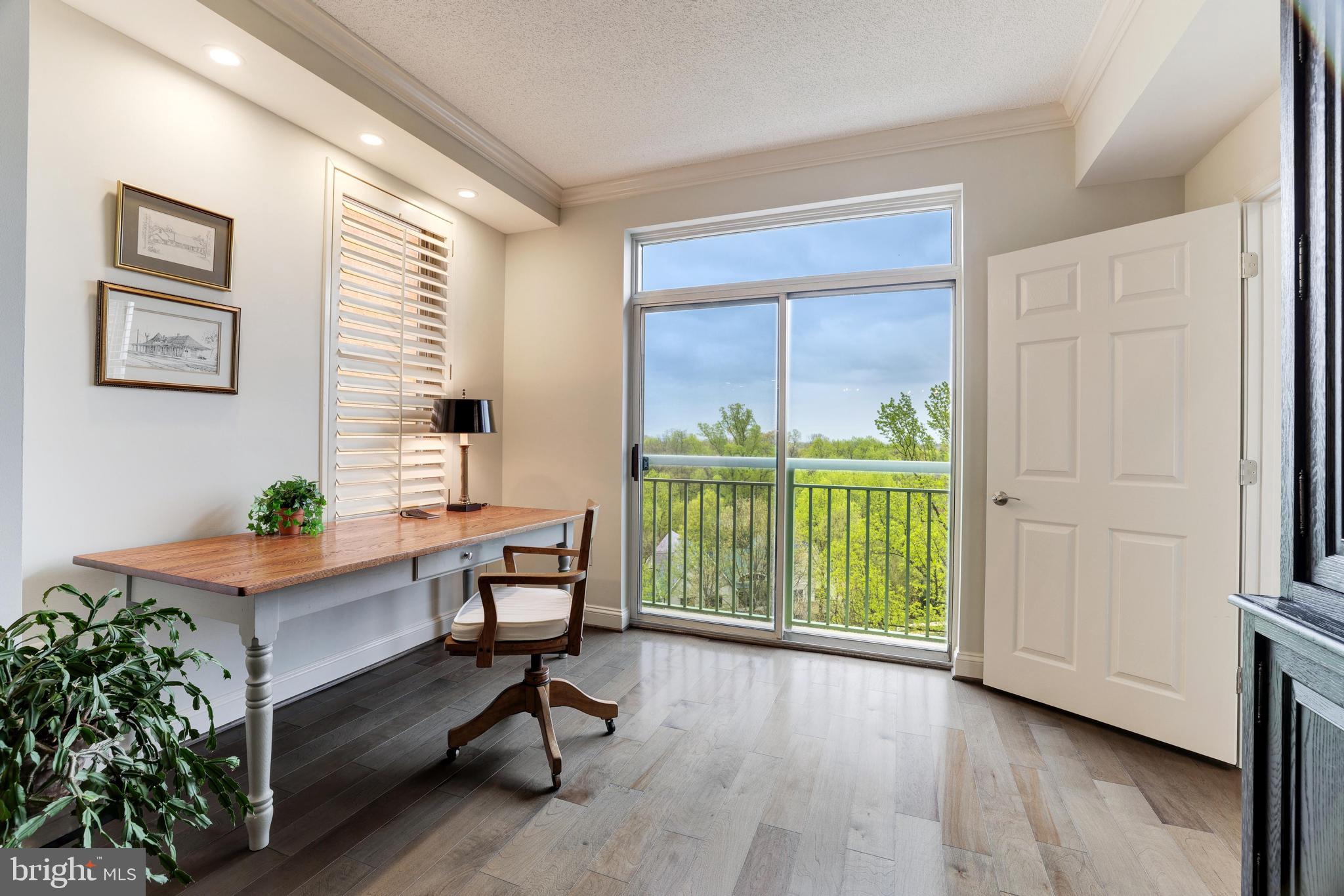 STRATFORD HOUSE - Residential