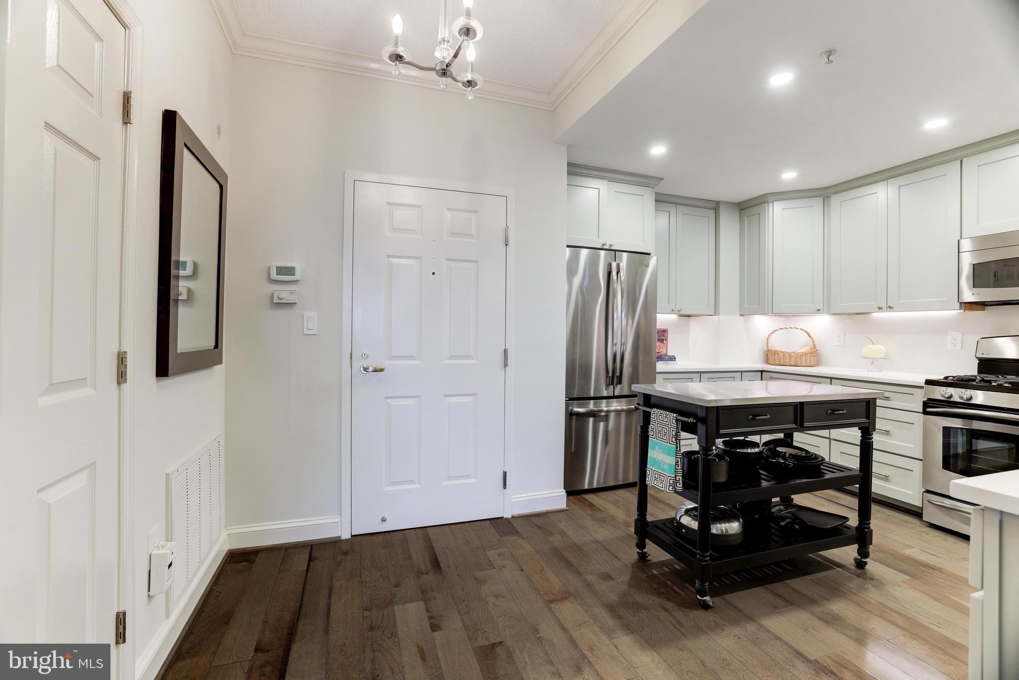 STRATFORD HOUSE - Residential