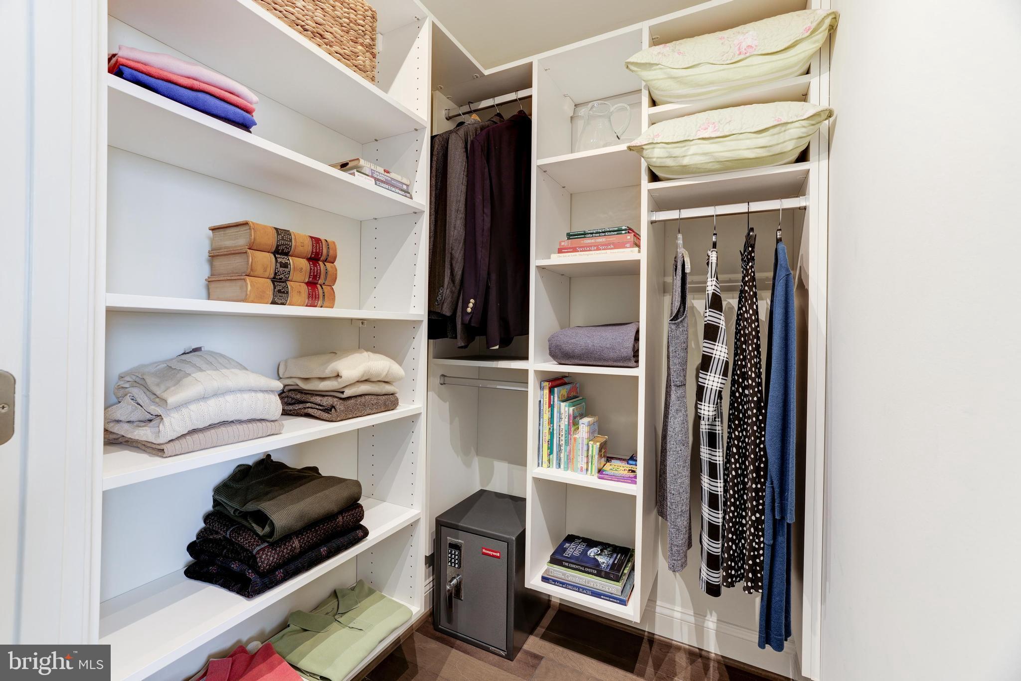 STRATFORD HOUSE - Residential