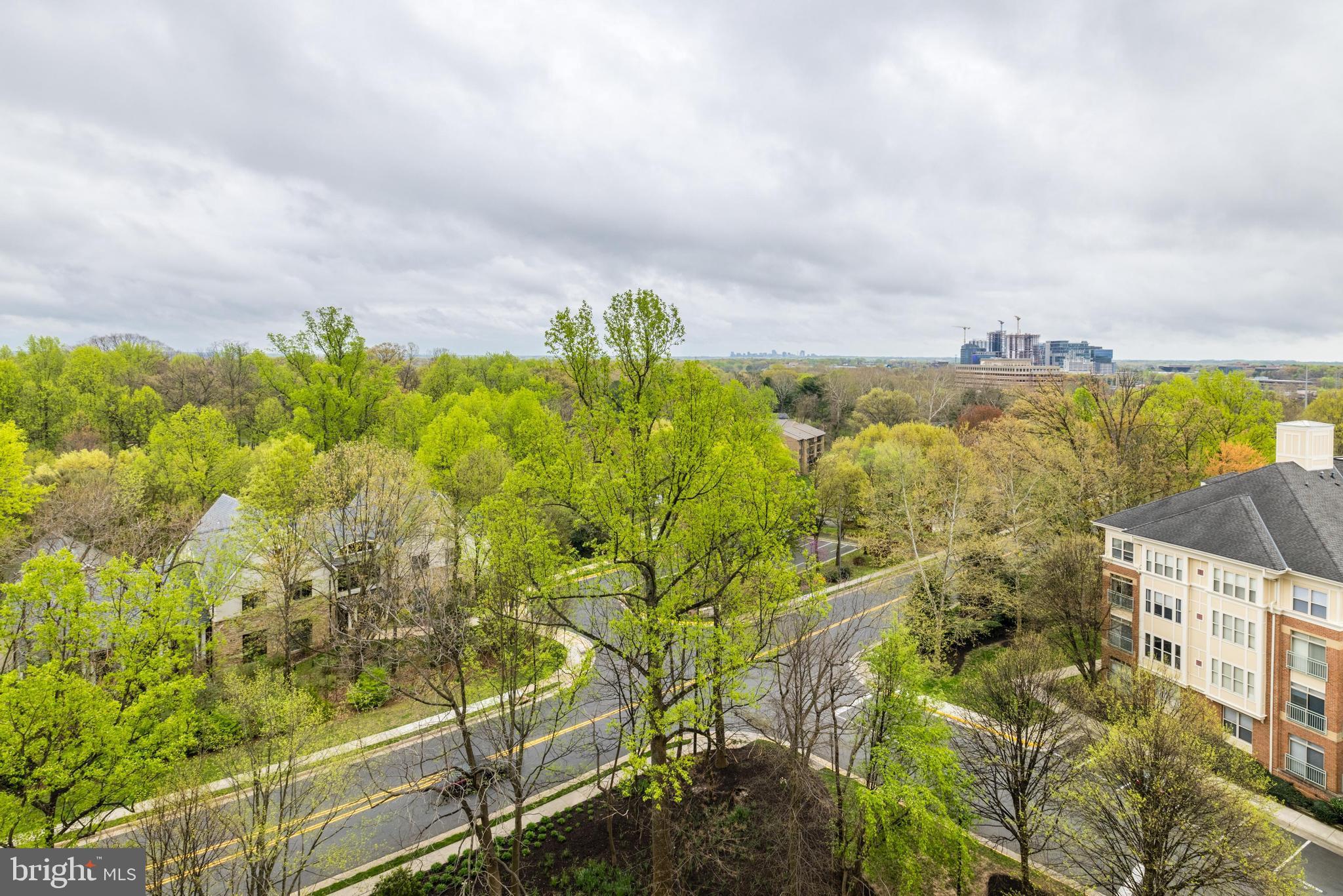 STRATFORD HOUSE - Residential