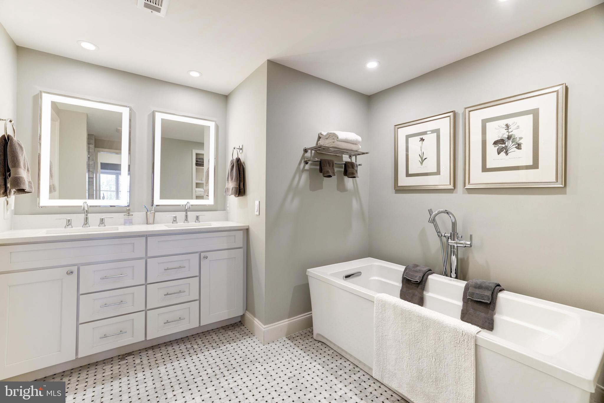 STRATFORD HOUSE - Residential