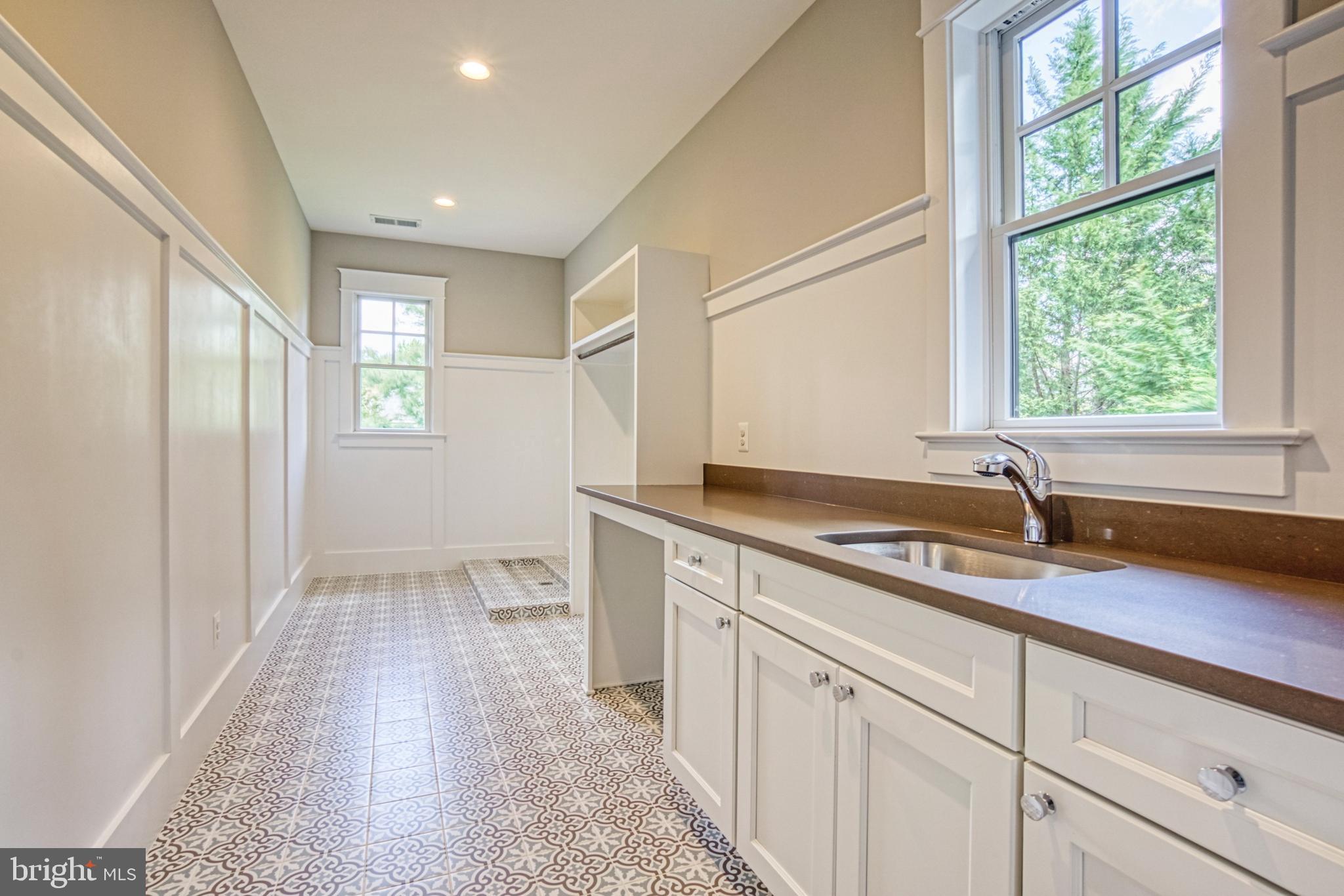 GRASS RIDGE - Residential