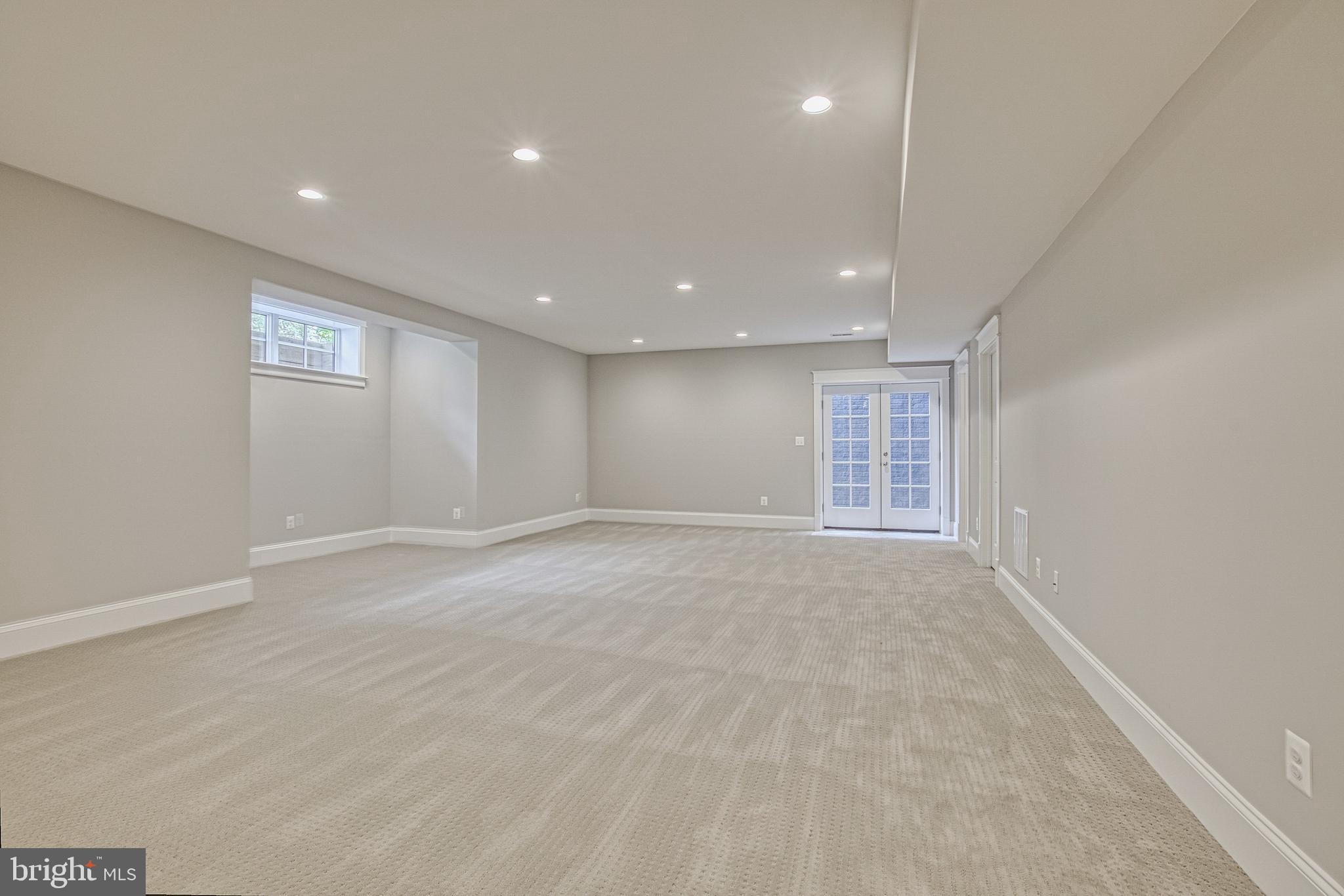 GRASS RIDGE - Residential