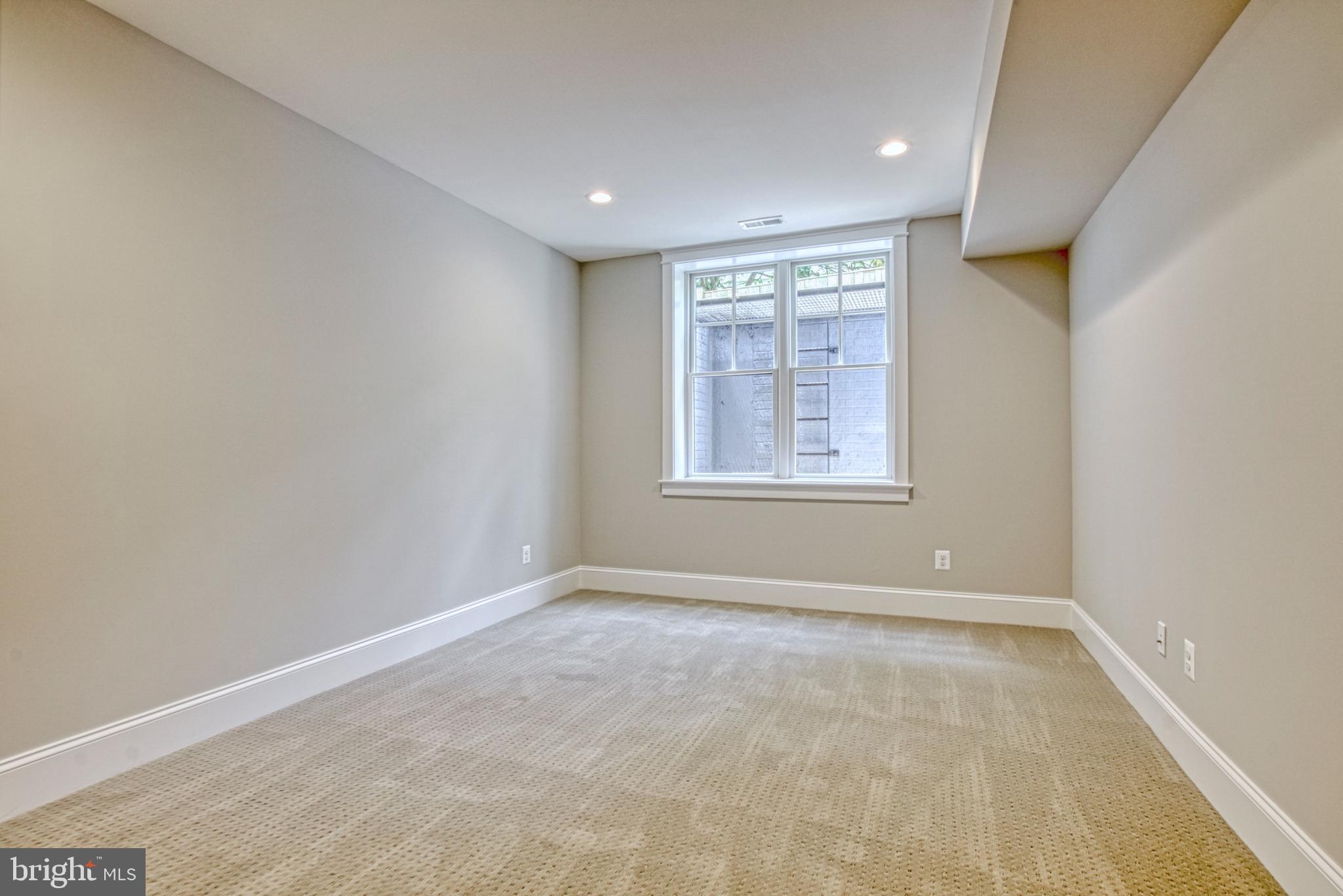 GRASS RIDGE - Residential