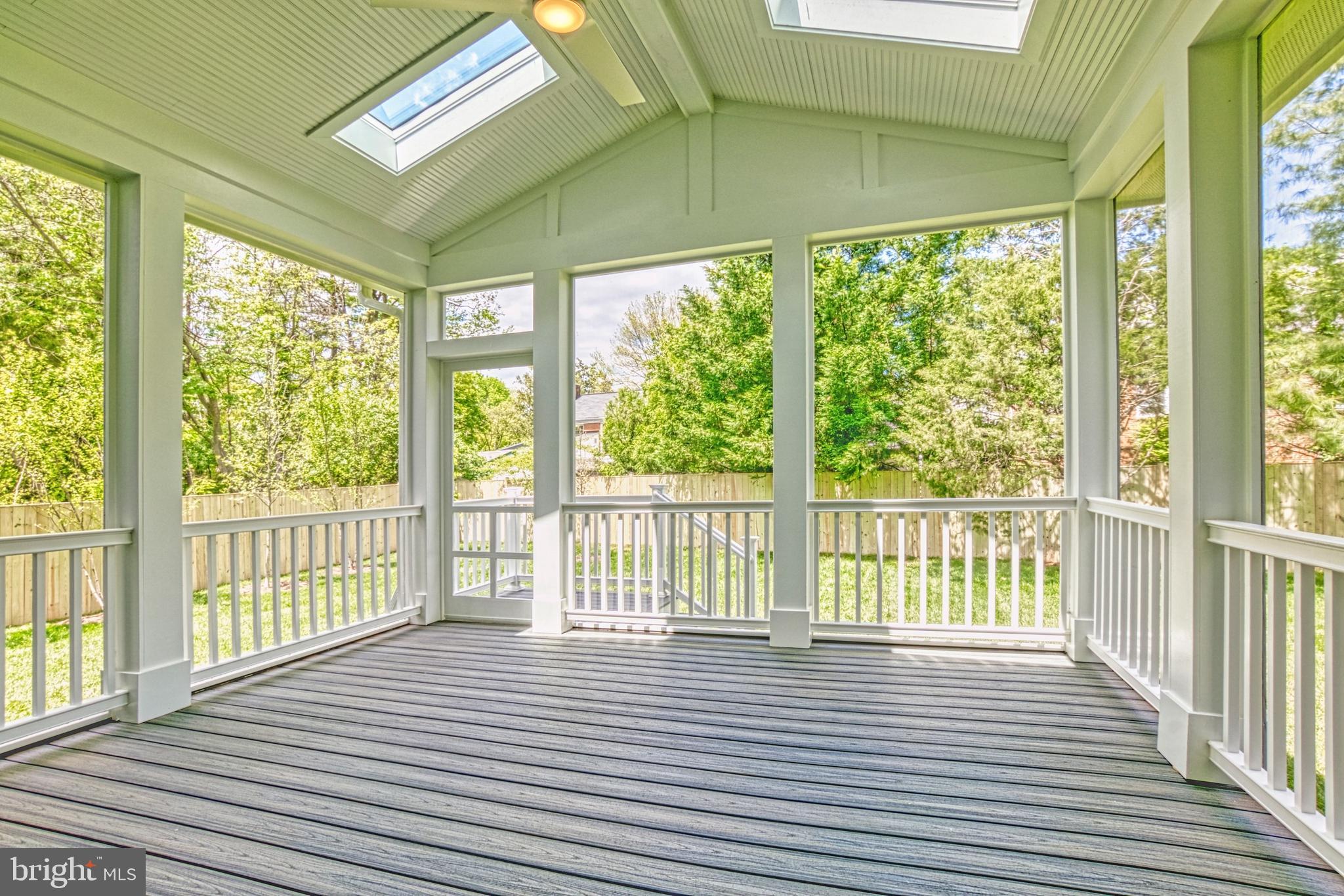 GRASS RIDGE - Residential