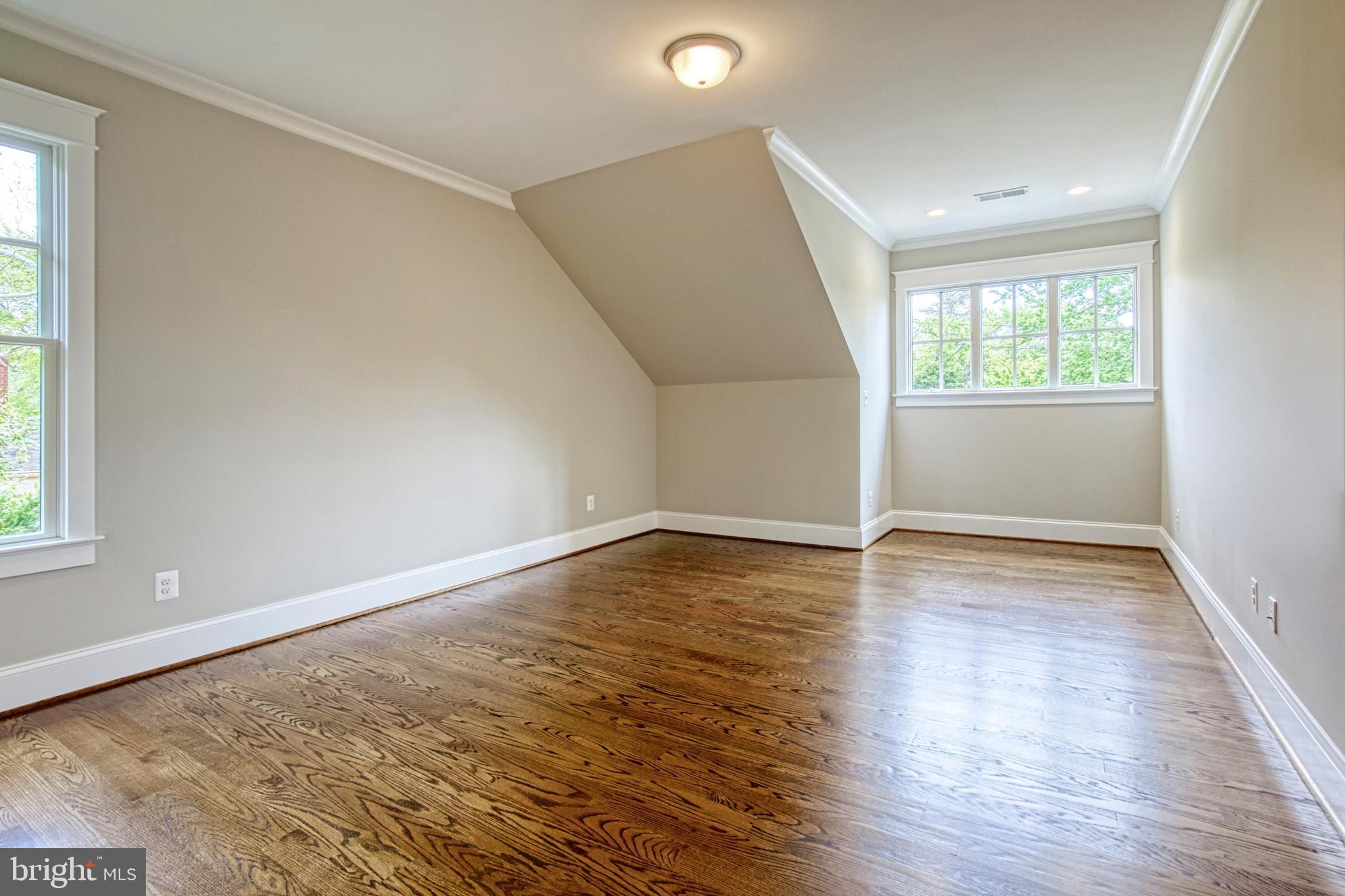 GRASS RIDGE - Residential