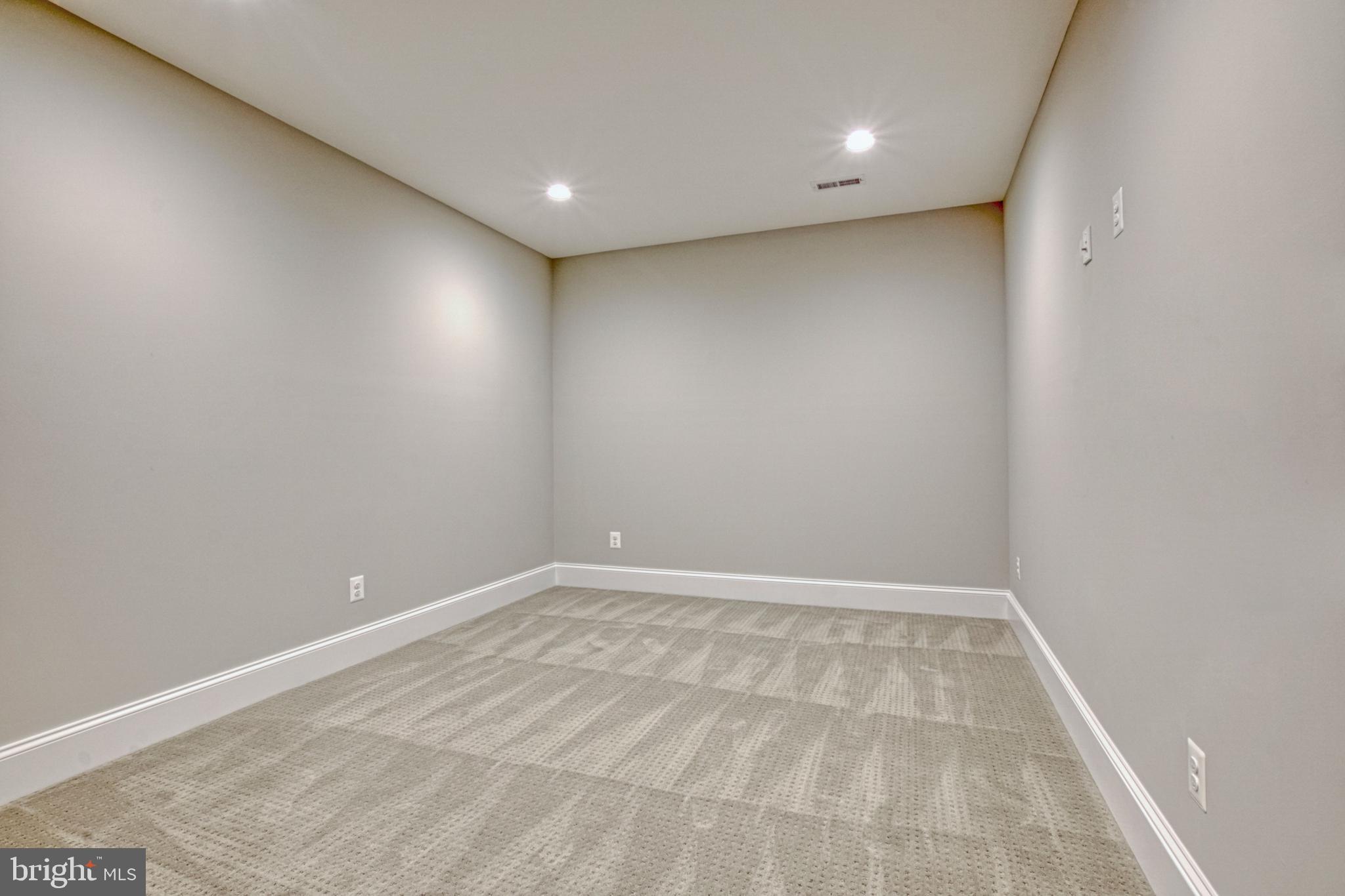 GRASS RIDGE - Residential