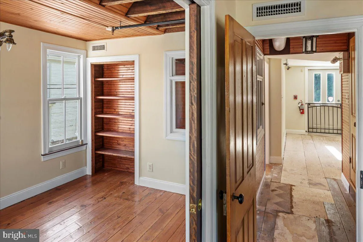 Newtown, Pennsylvania 18940, United States, ,Residential,Active,35181