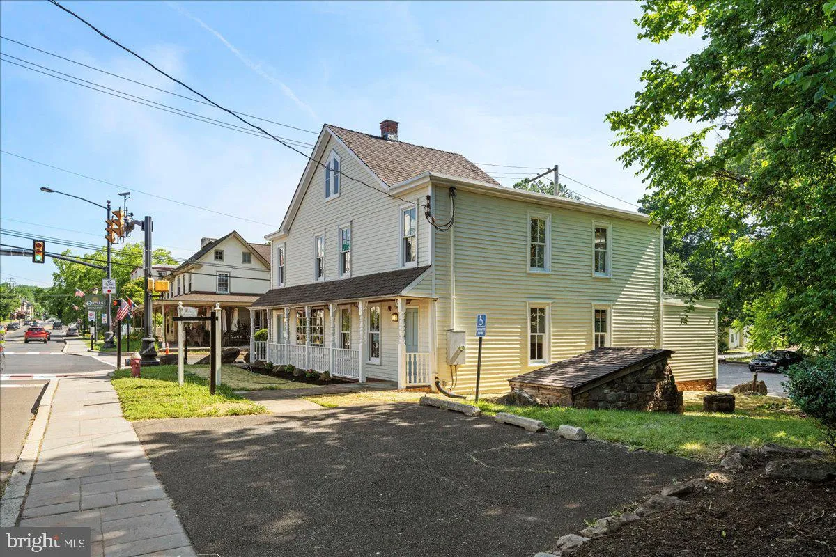 Newtown, Pennsylvania 18940, United States, ,Residential,Active,35181