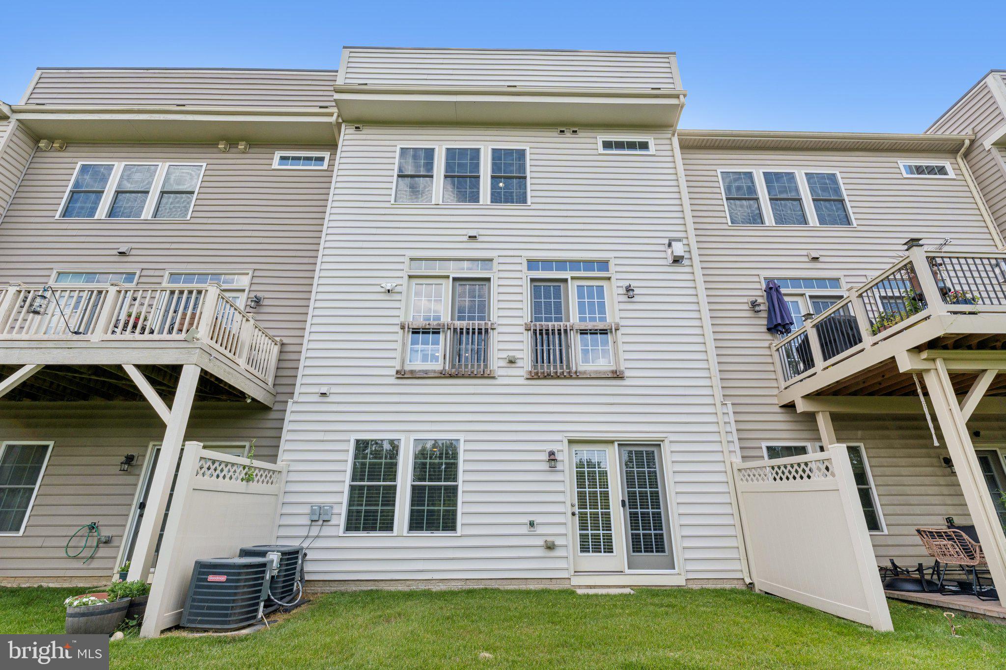 GREENBELT STATION - Residential