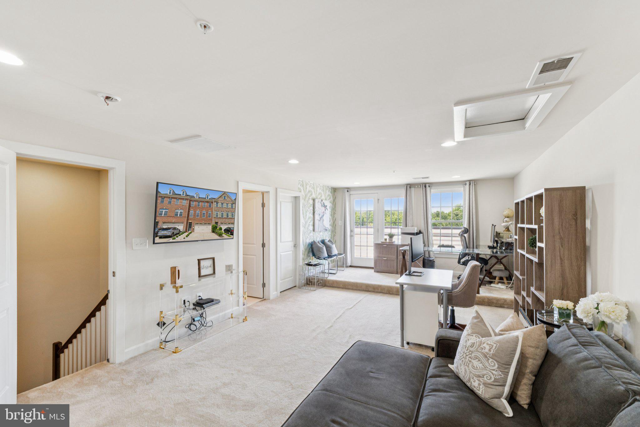 GREENBELT STATION - Residential