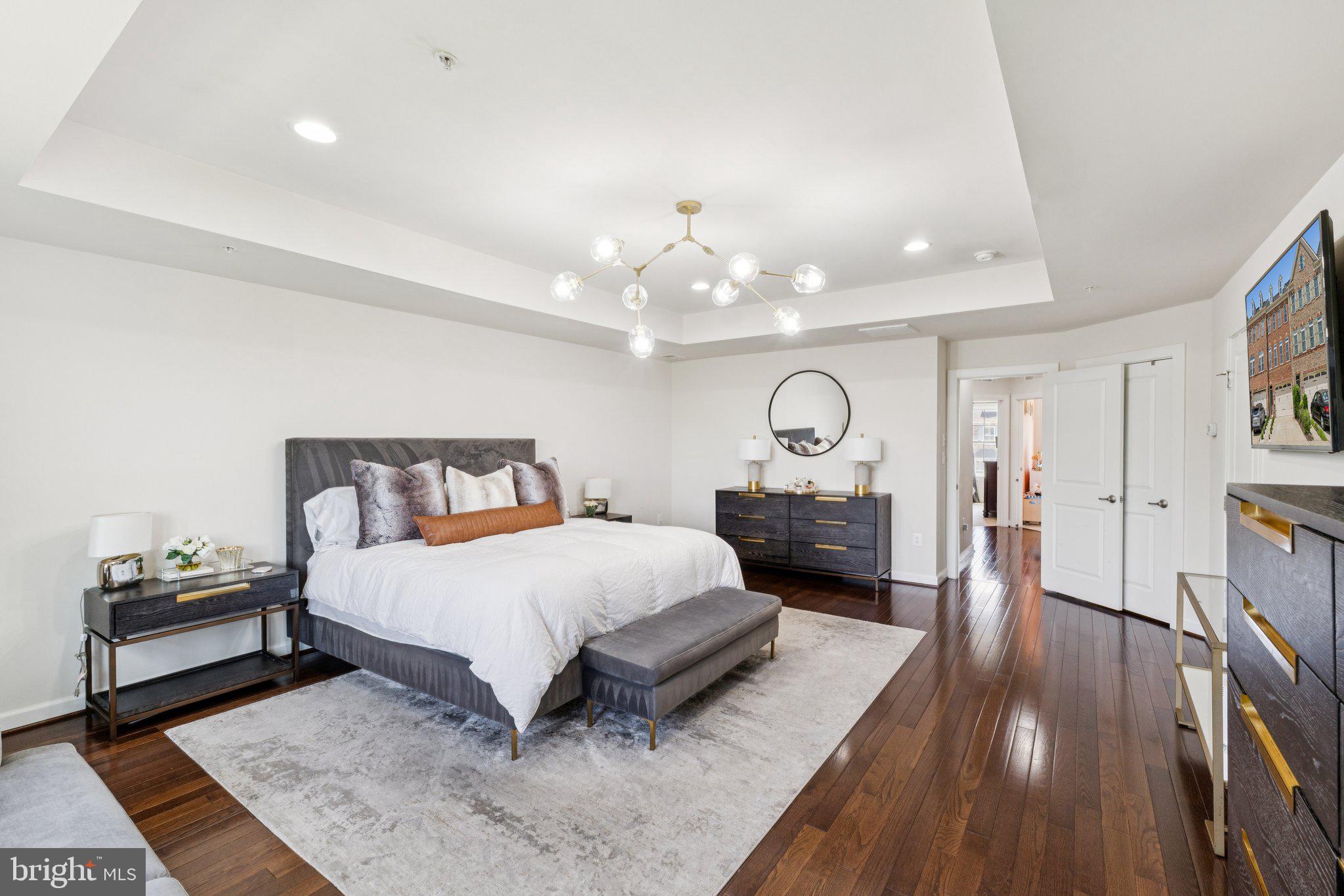 GREENBELT STATION - Residential