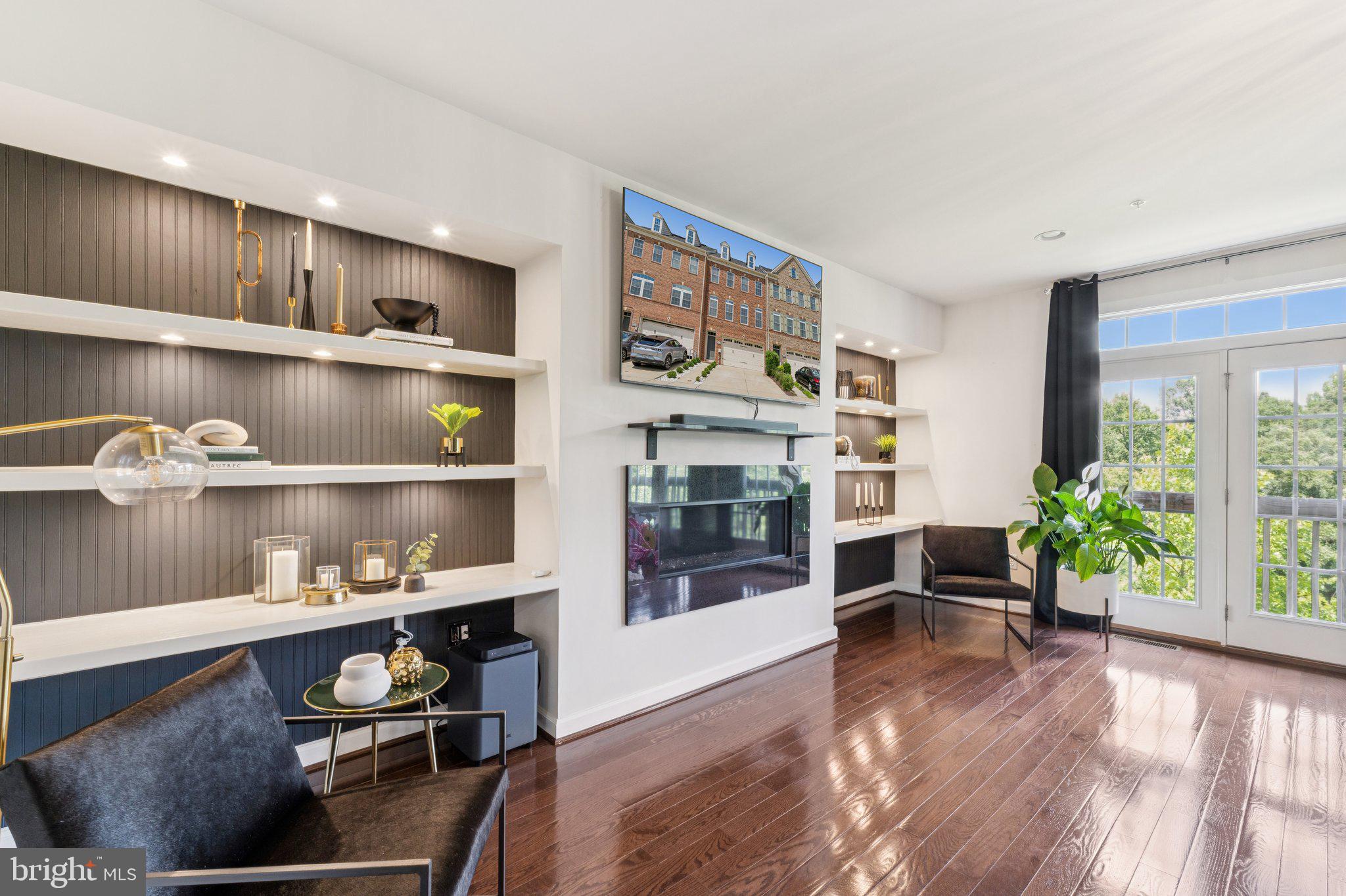 GREENBELT STATION - Residential