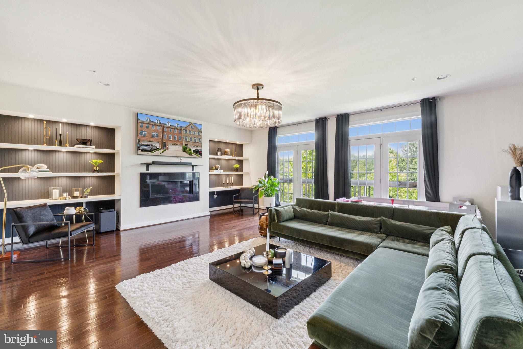 GREENBELT STATION - Residential