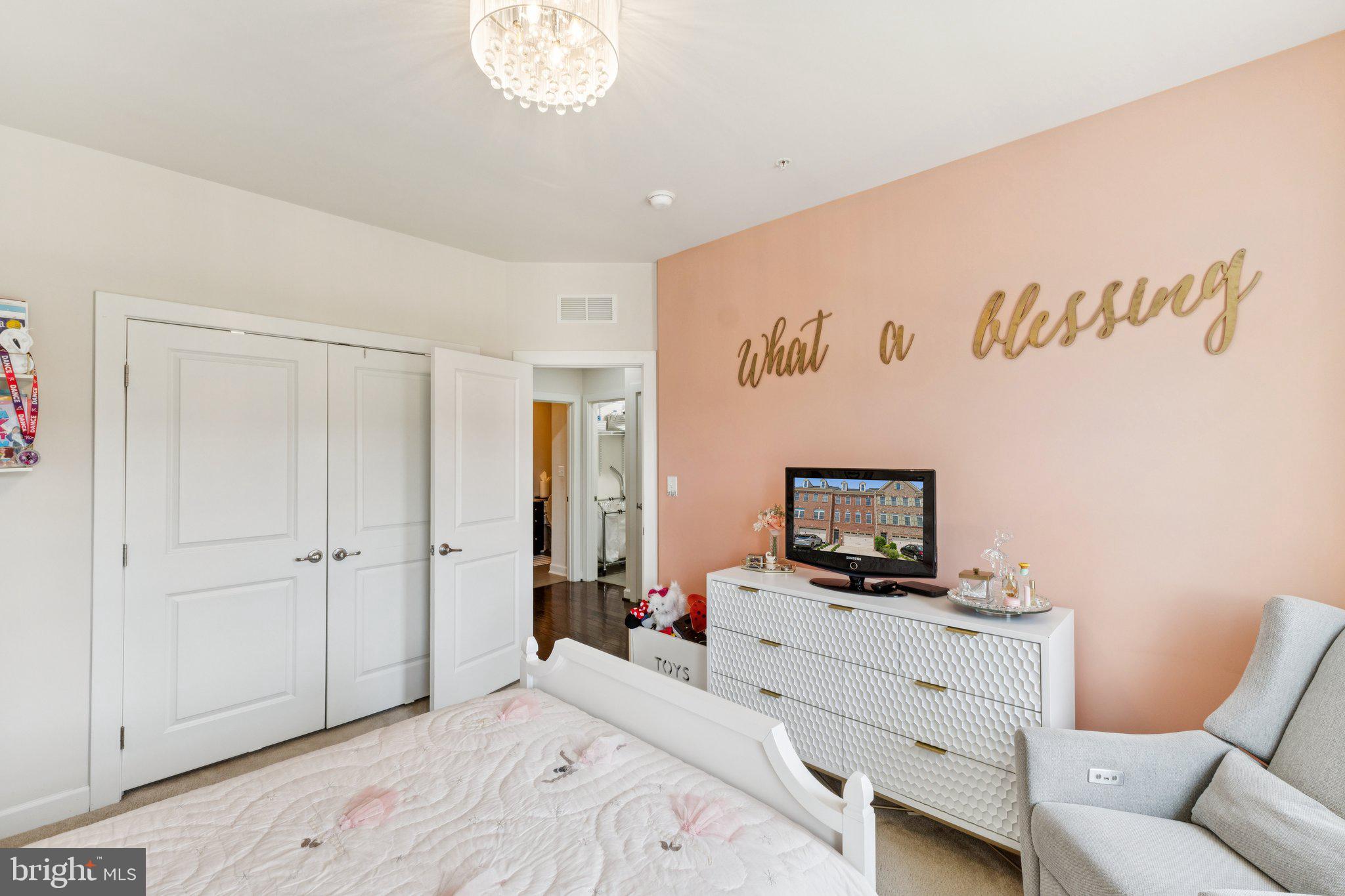 GREENBELT STATION - Residential