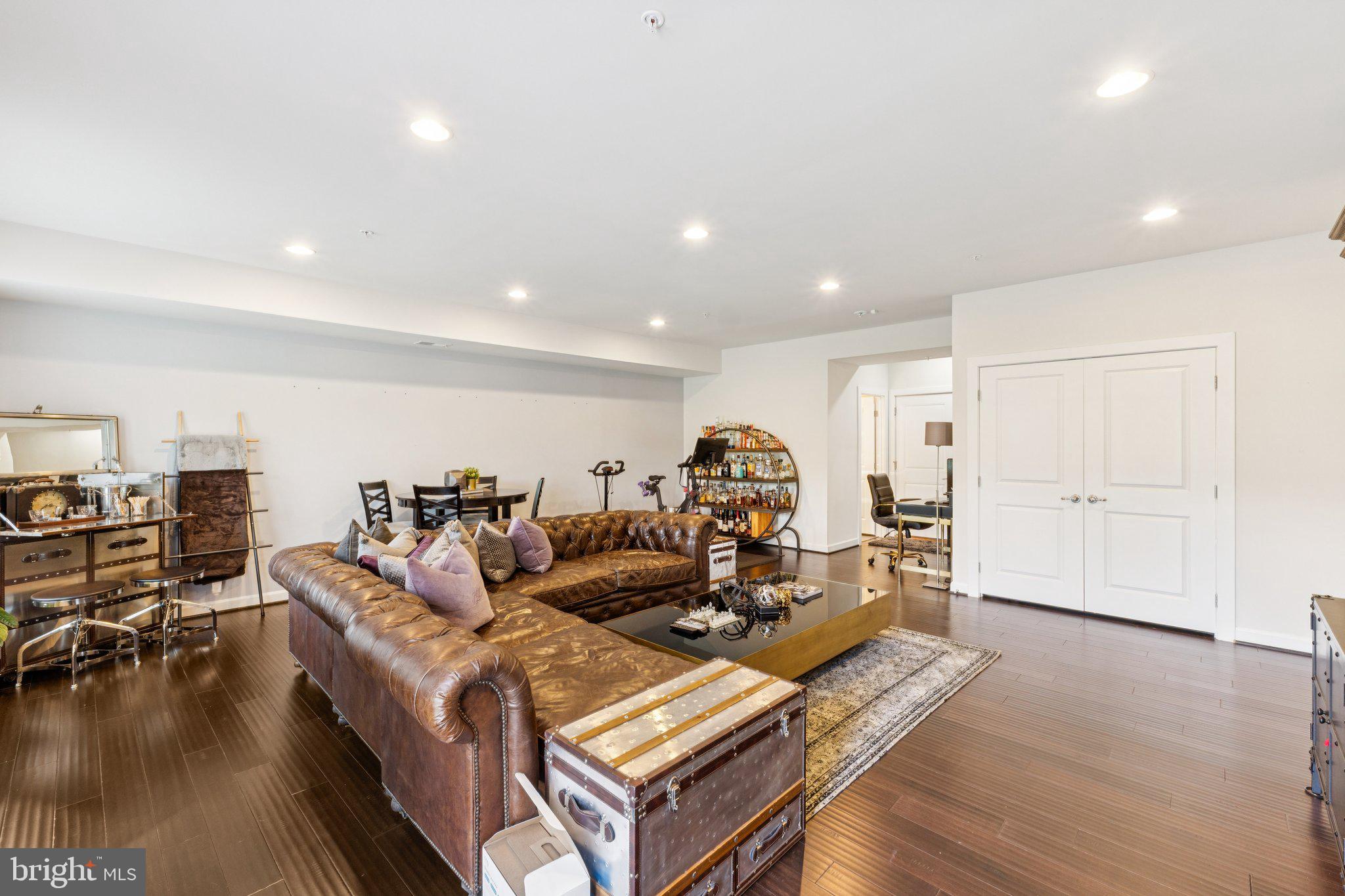 GREENBELT STATION - Residential