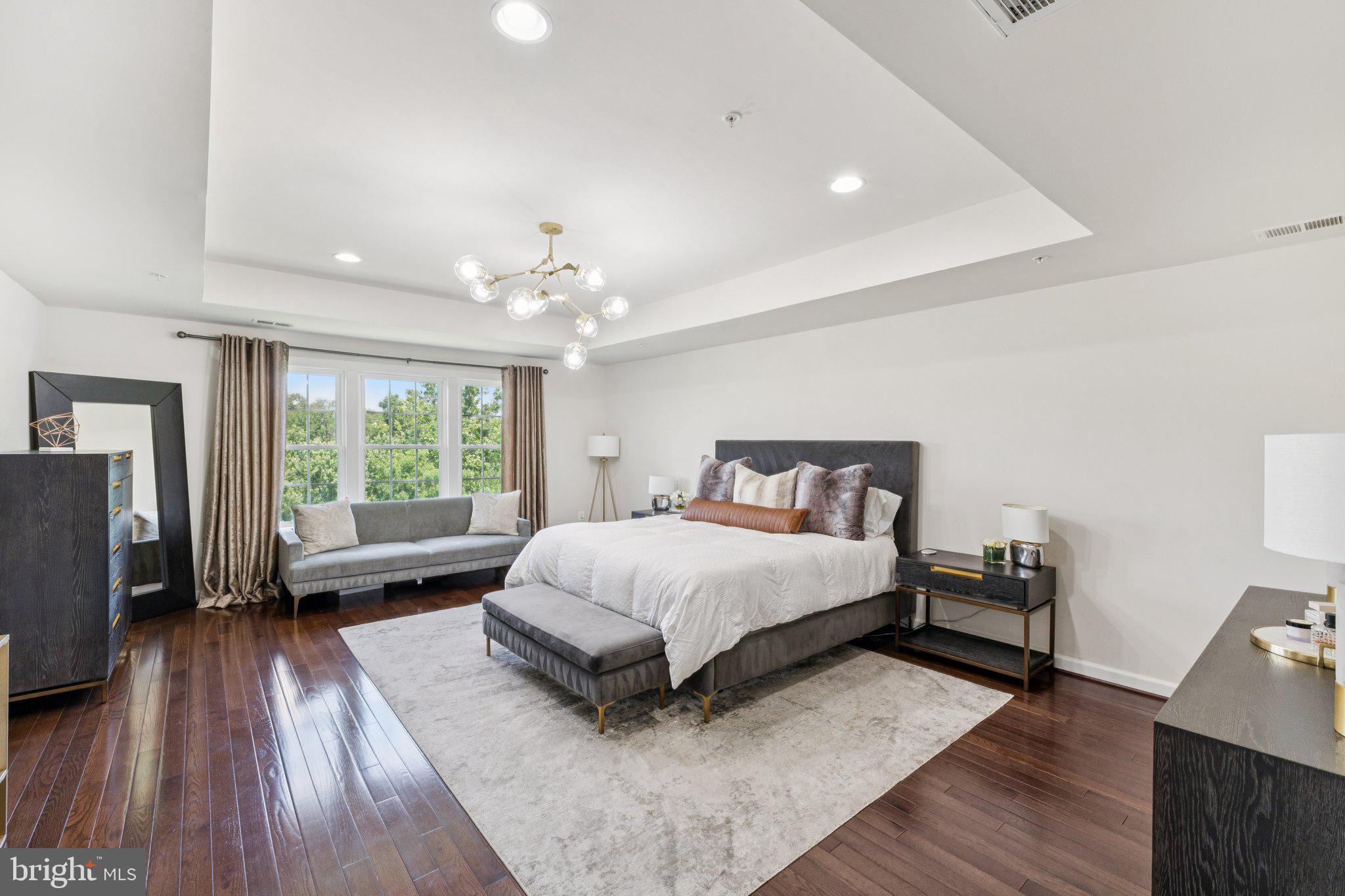 GREENBELT STATION - Residential