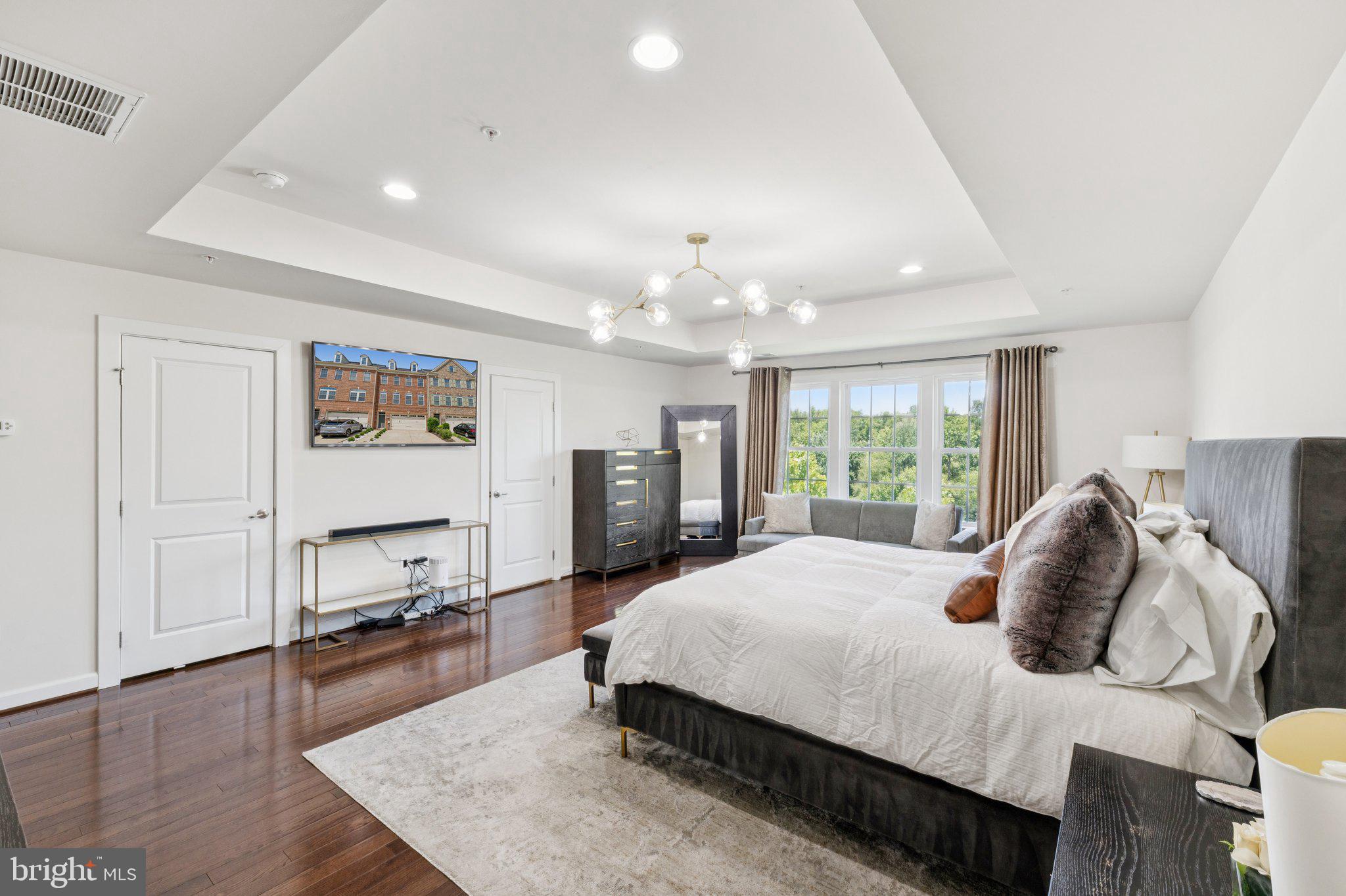 GREENBELT STATION - Residential