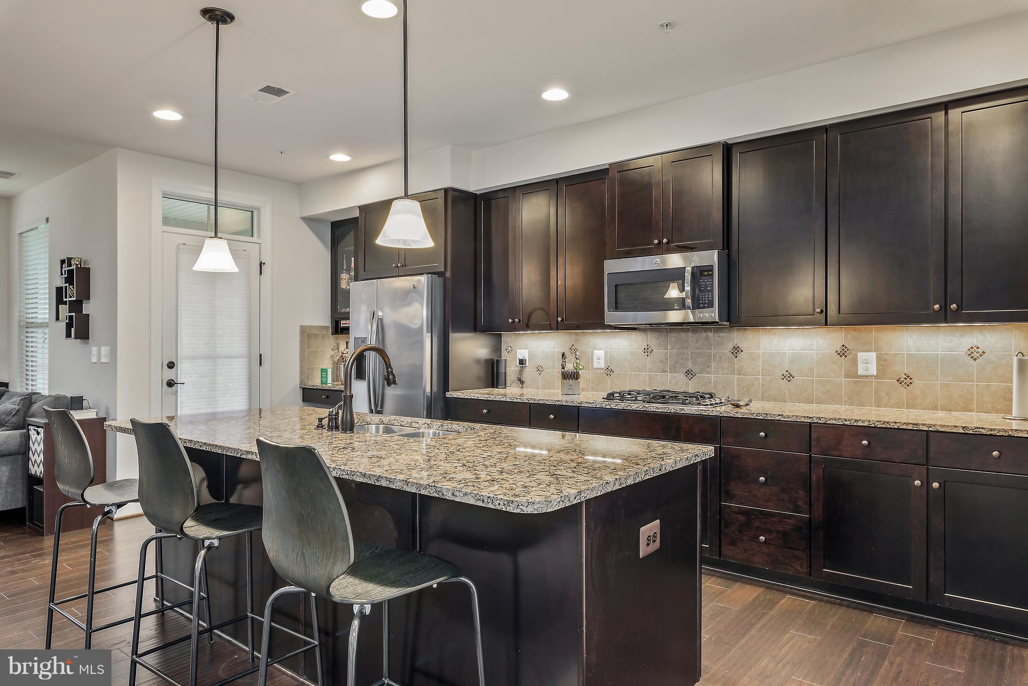 LOUDOUN CROSSING - Residential