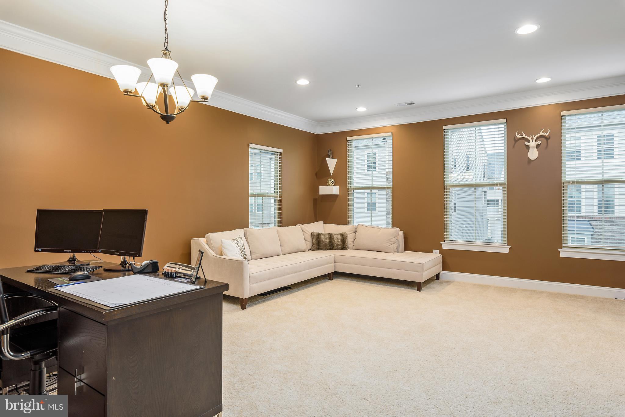 LOUDOUN CROSSING - Residential