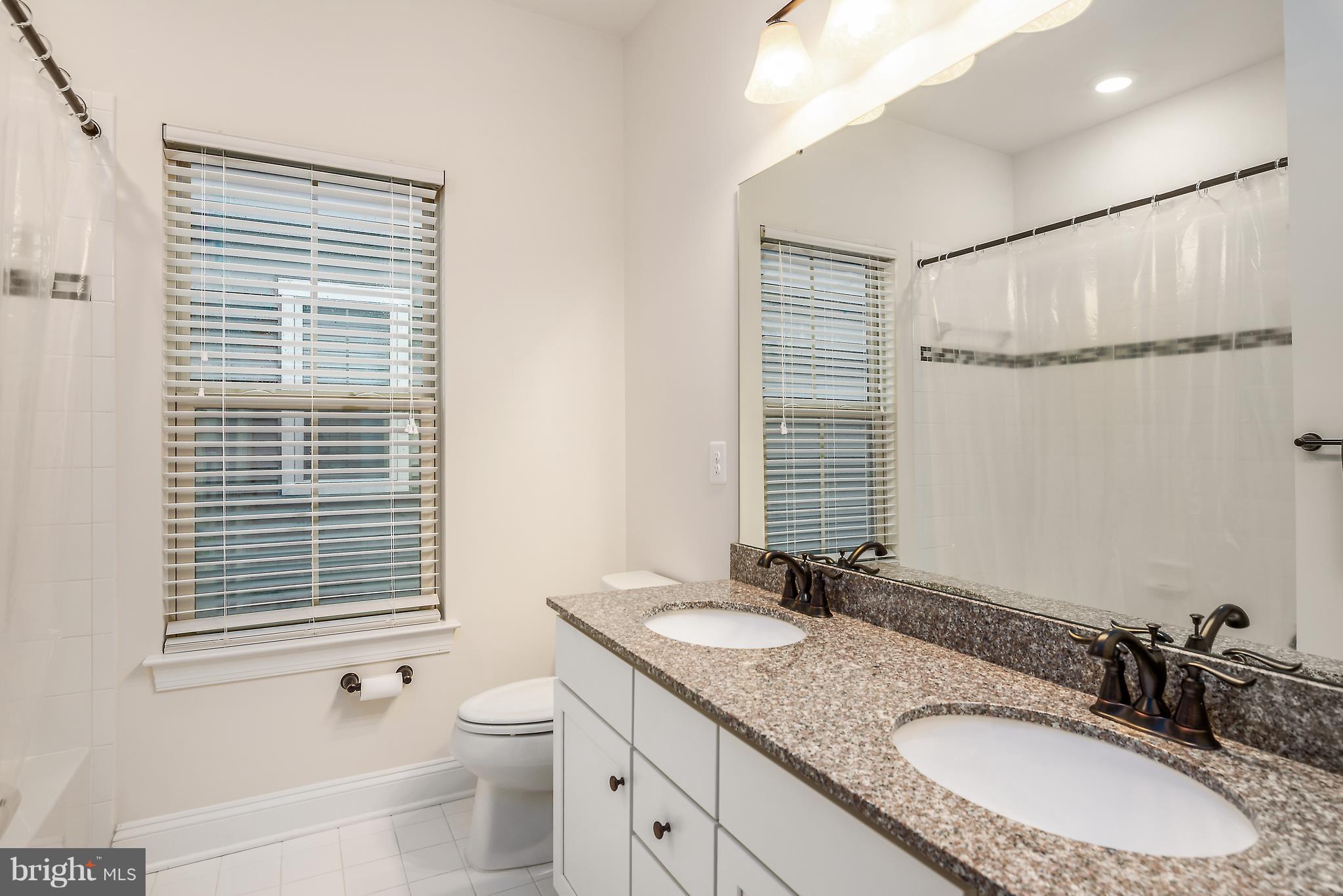 LOUDOUN CROSSING - Residential