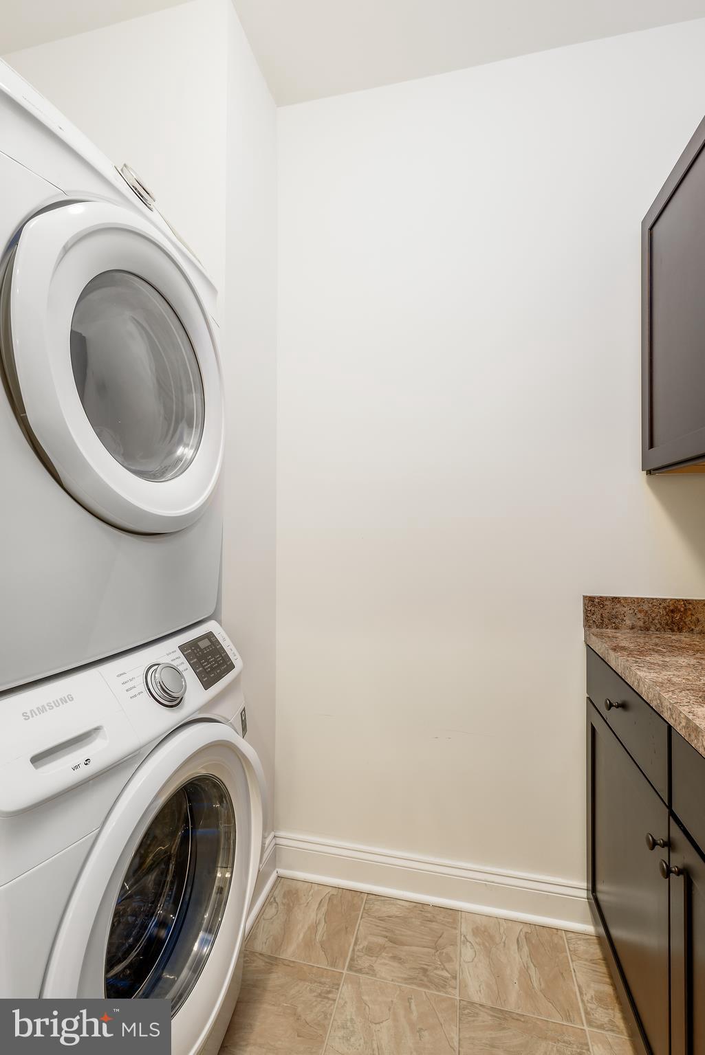 LOUDOUN CROSSING - Residential