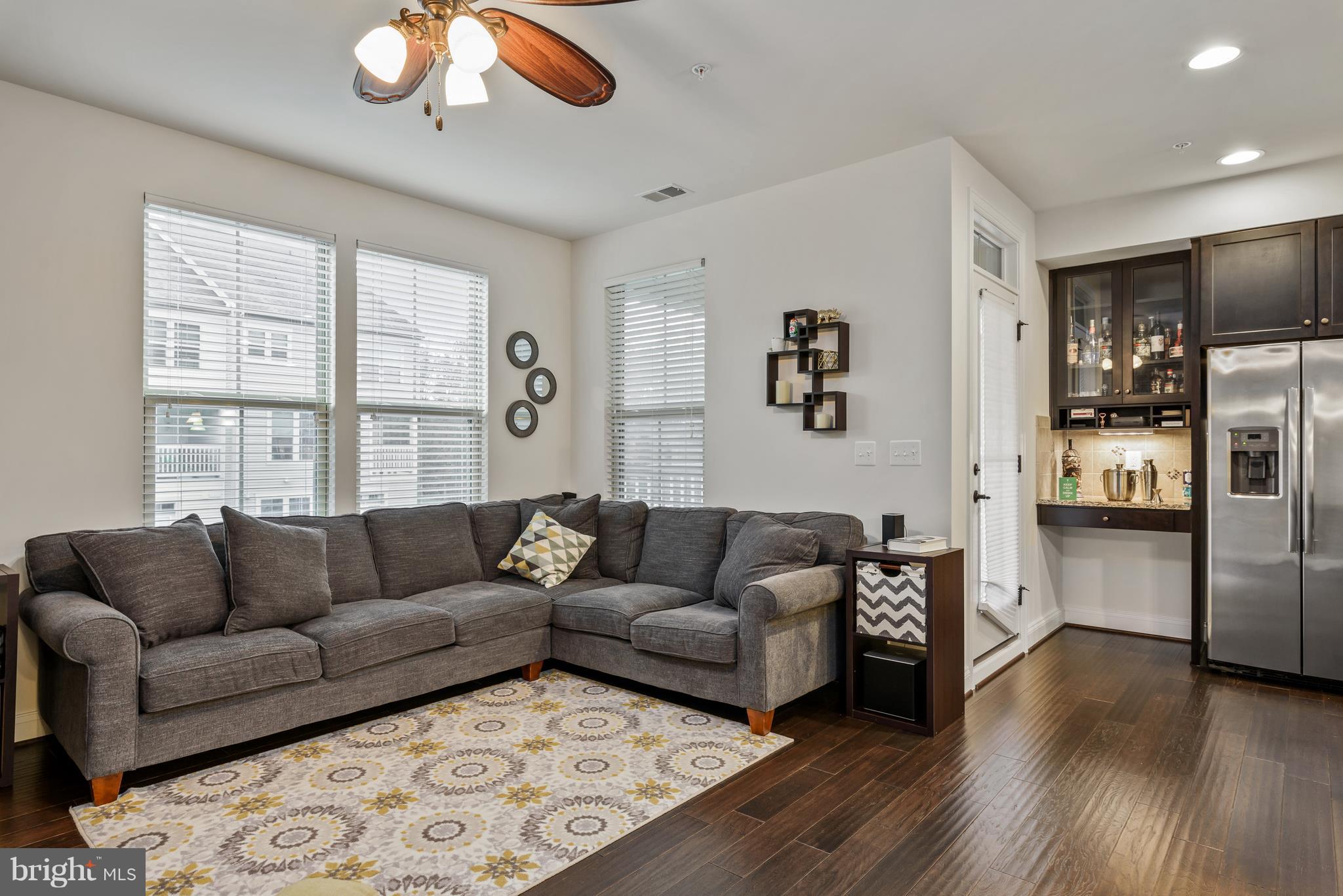 LOUDOUN CROSSING - Residential