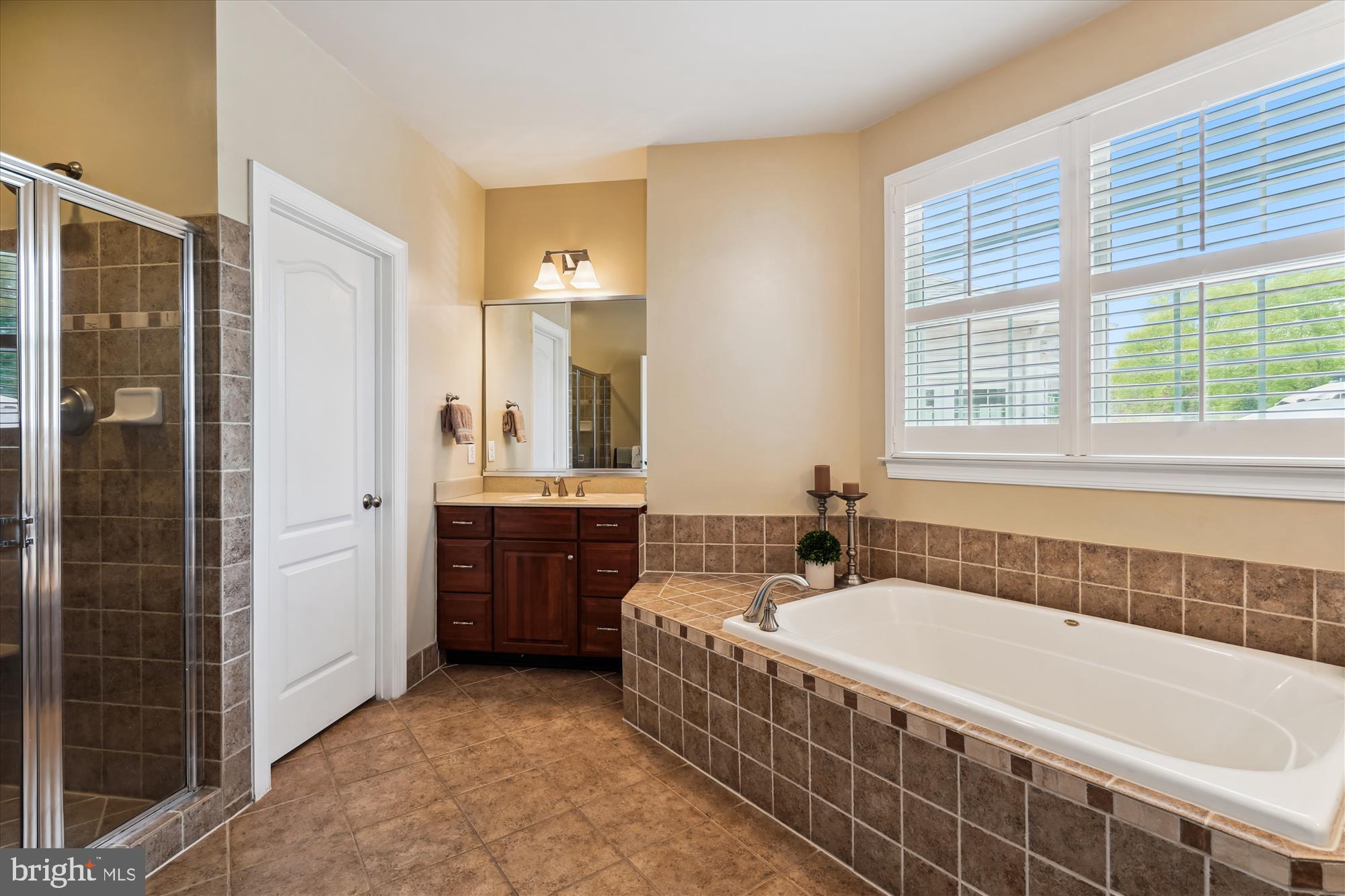 SOUTH RIDING - Residential