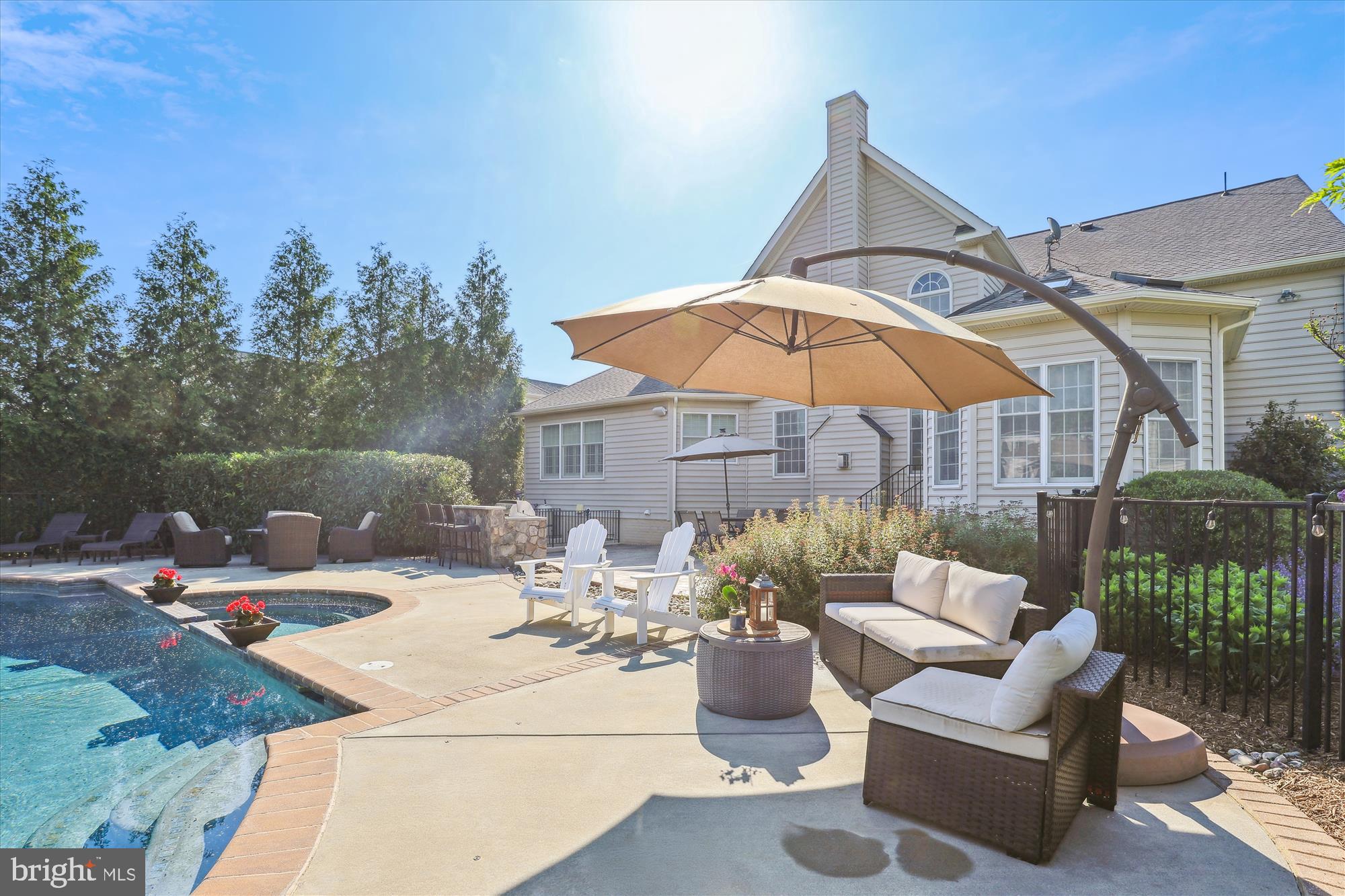 SOUTH RIDING - Residential