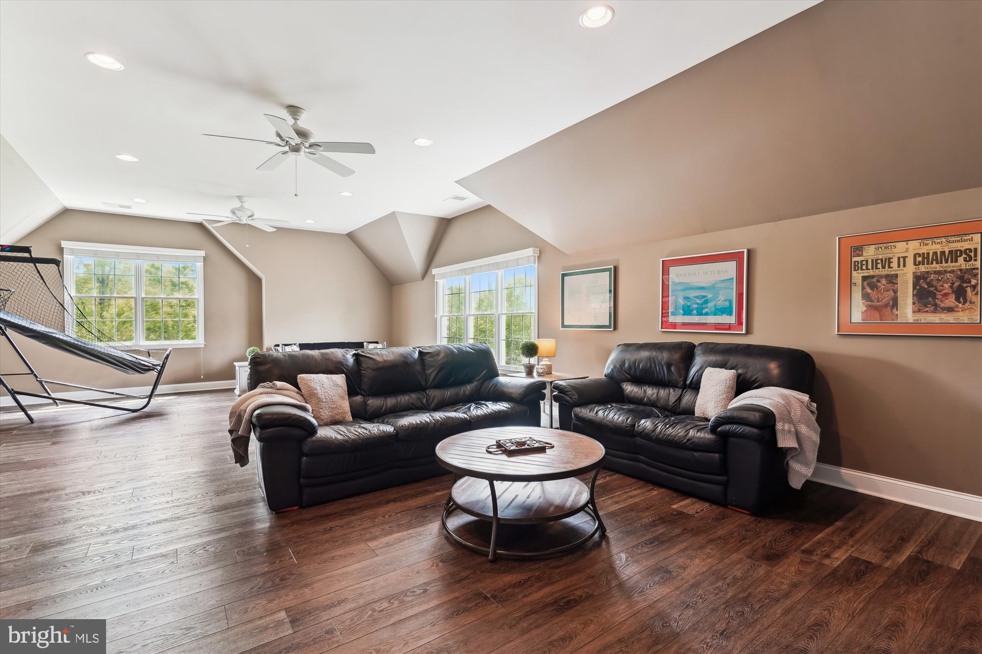 SOUTH RIDING - Residential