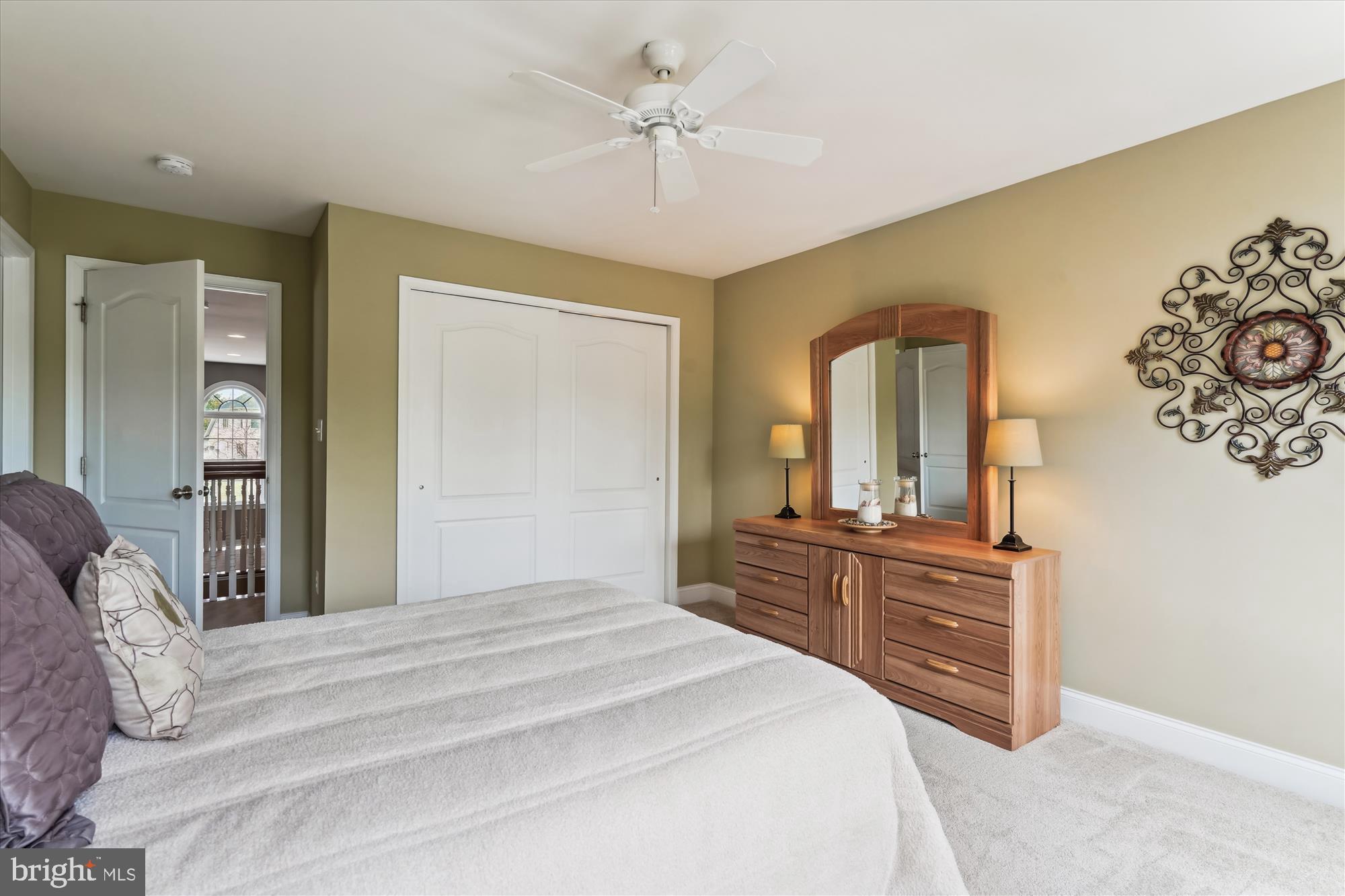 SOUTH RIDING - Residential