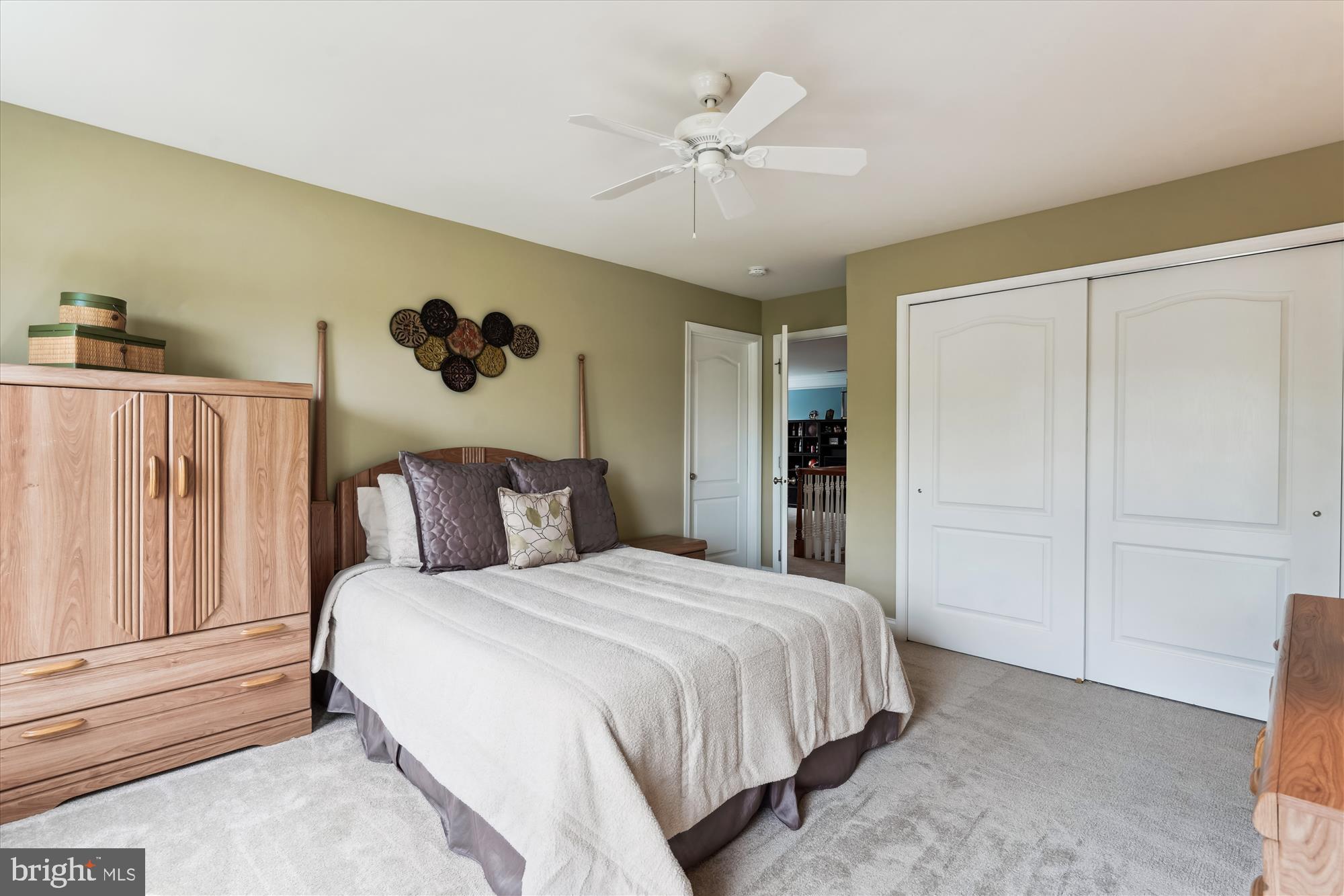 SOUTH RIDING - Residential