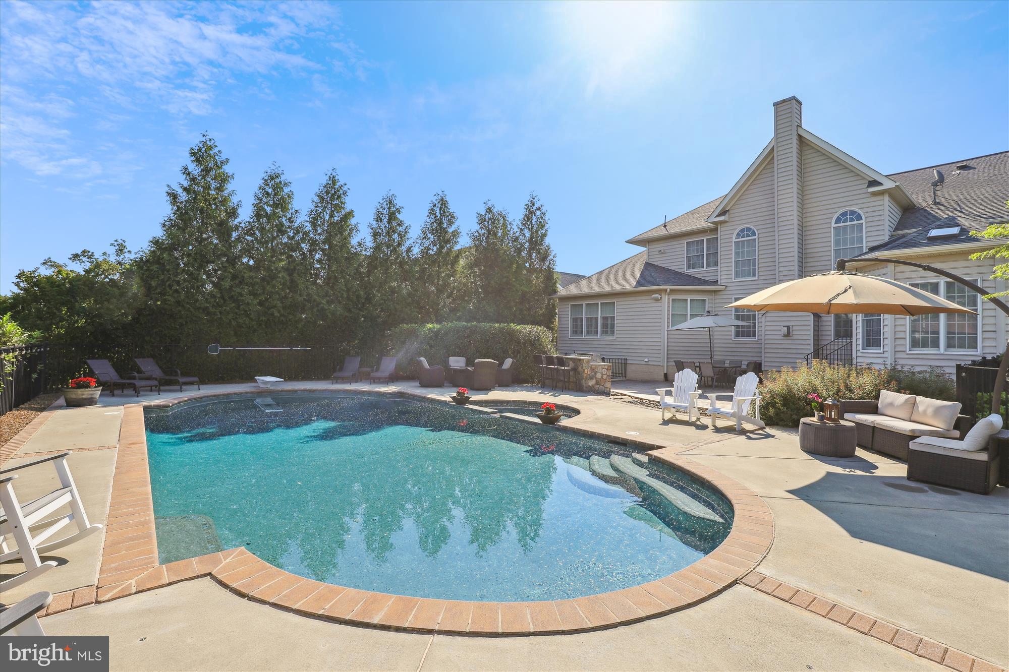 SOUTH RIDING - Residential