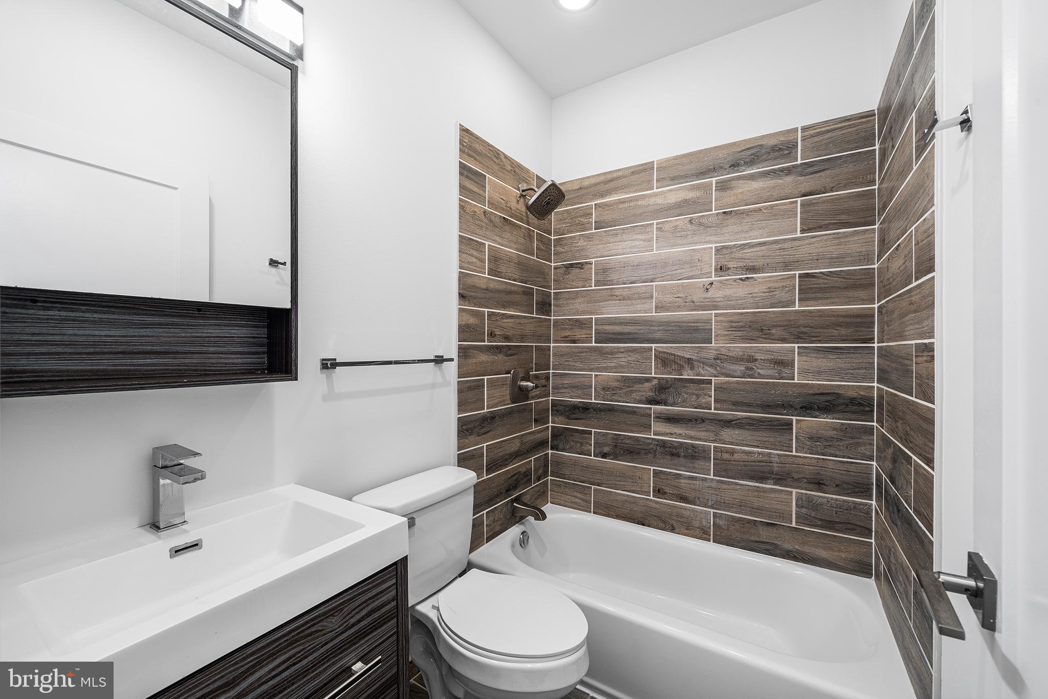 WEST POWELTON - Residential