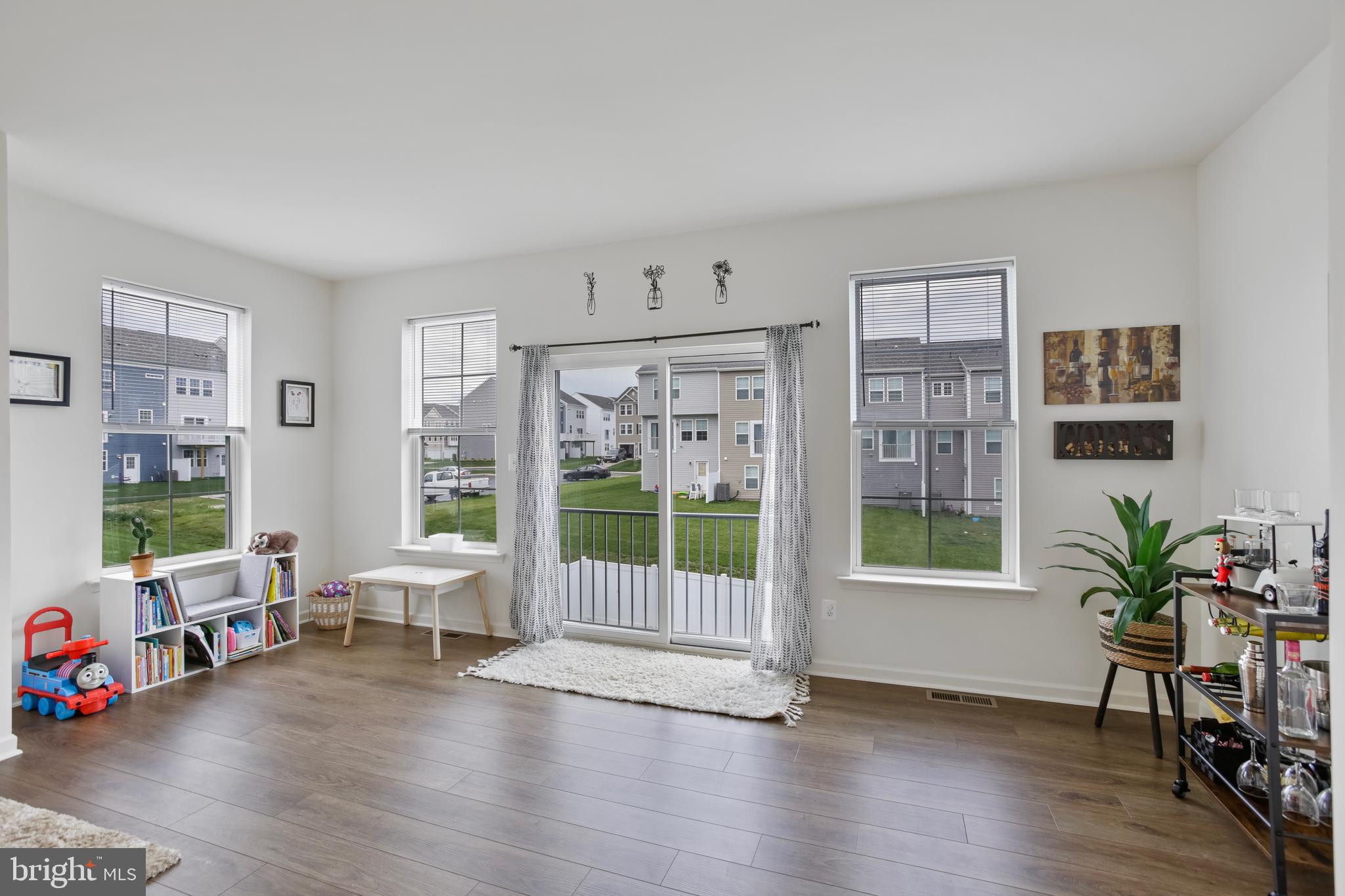 OVERLOOK AT RIVERSIDE TOWNHOMES - Residential