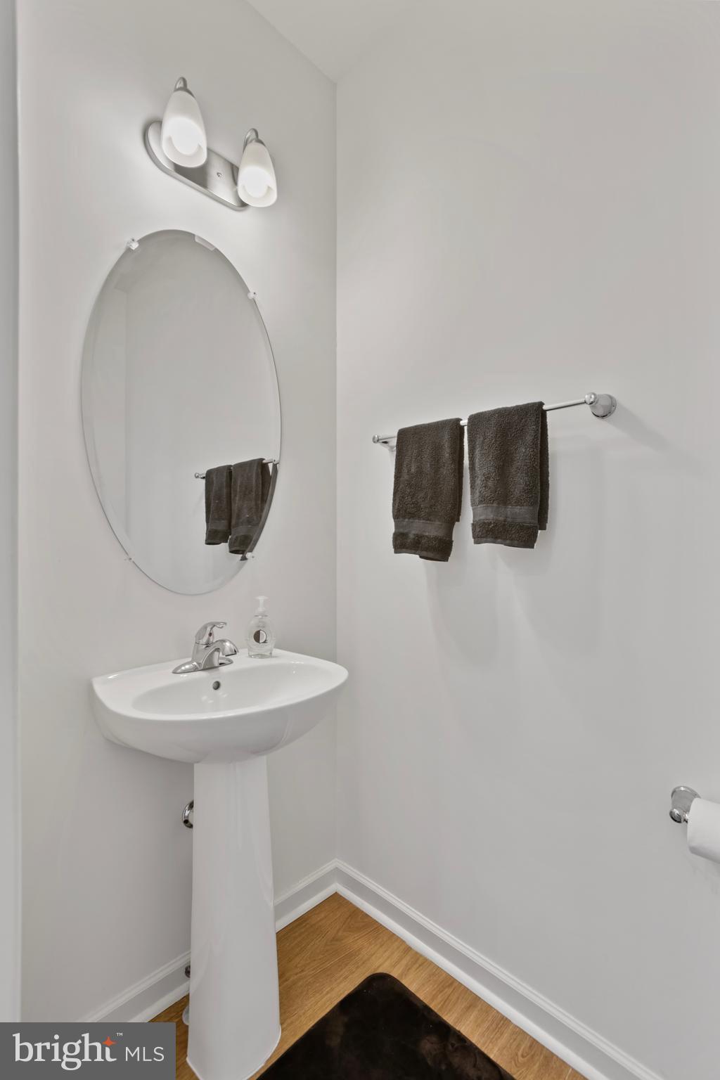 OVERLOOK AT RIVERSIDE TOWNHOMES - Residential