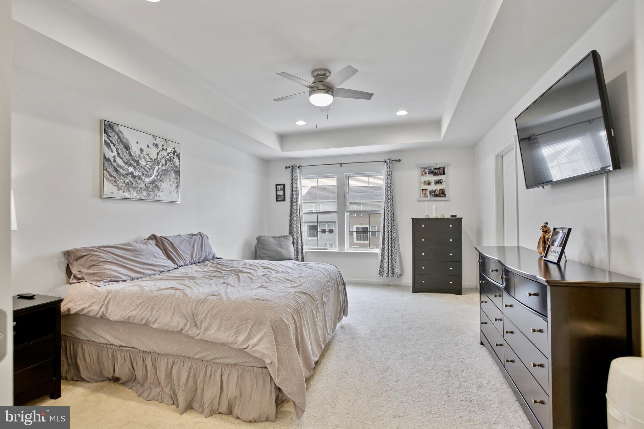 OVERLOOK AT RIVERSIDE TOWNHOMES - Residential