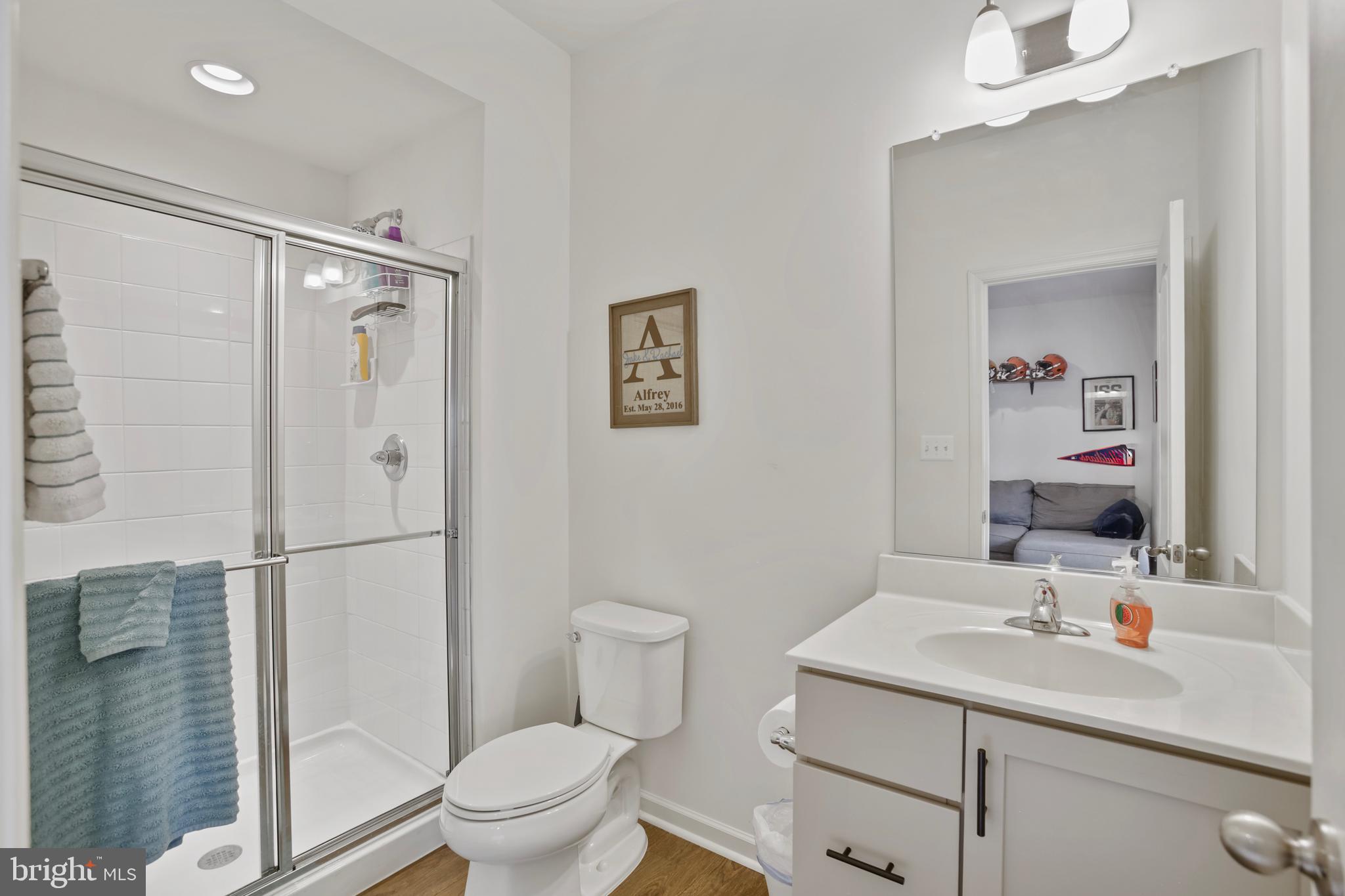 OVERLOOK AT RIVERSIDE TOWNHOMES - Residential